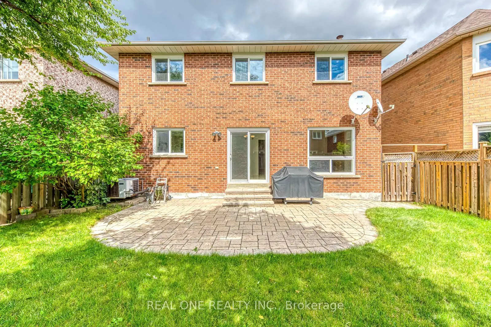 5192 Castlefield Drive