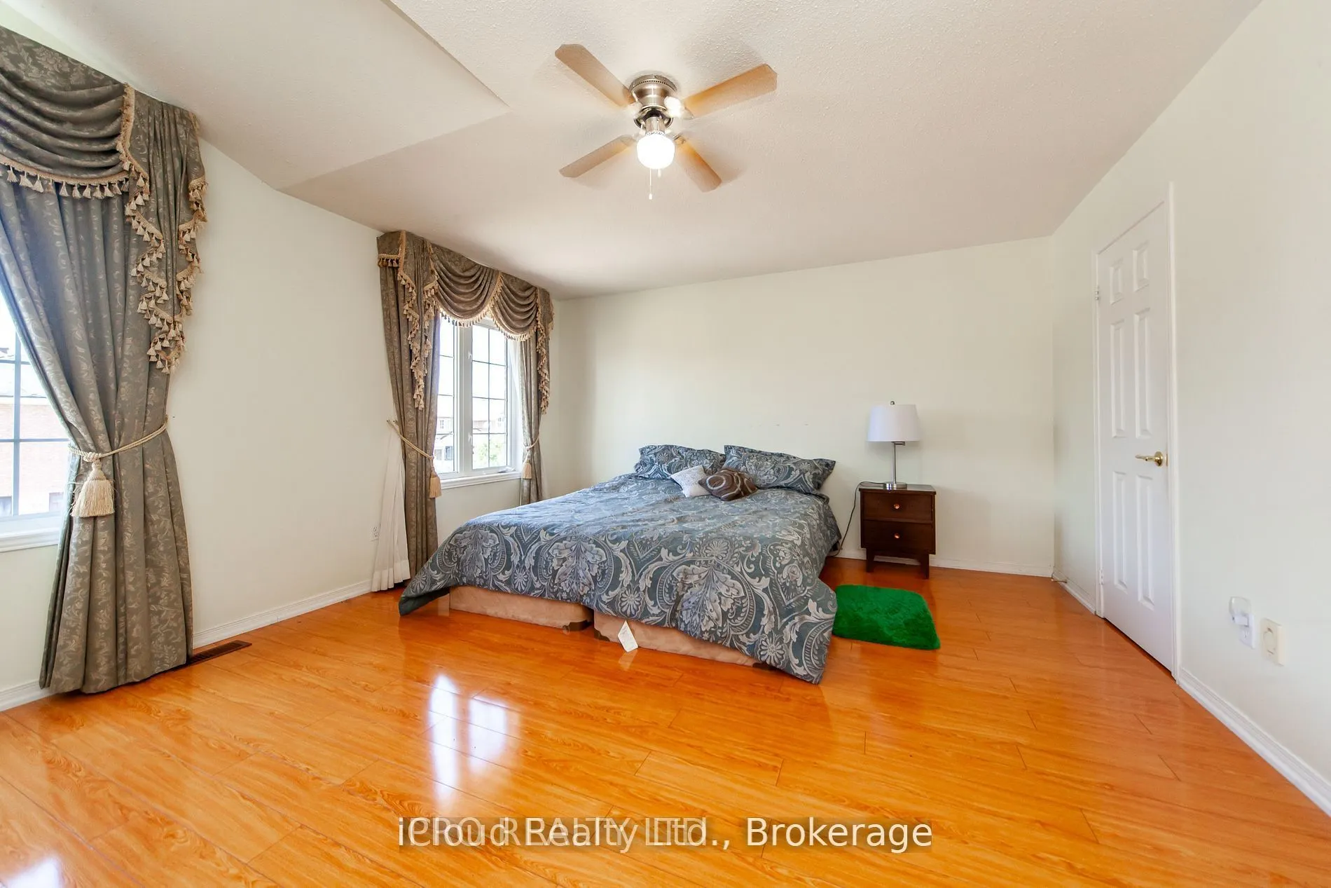 3391 Crimson King Circle
