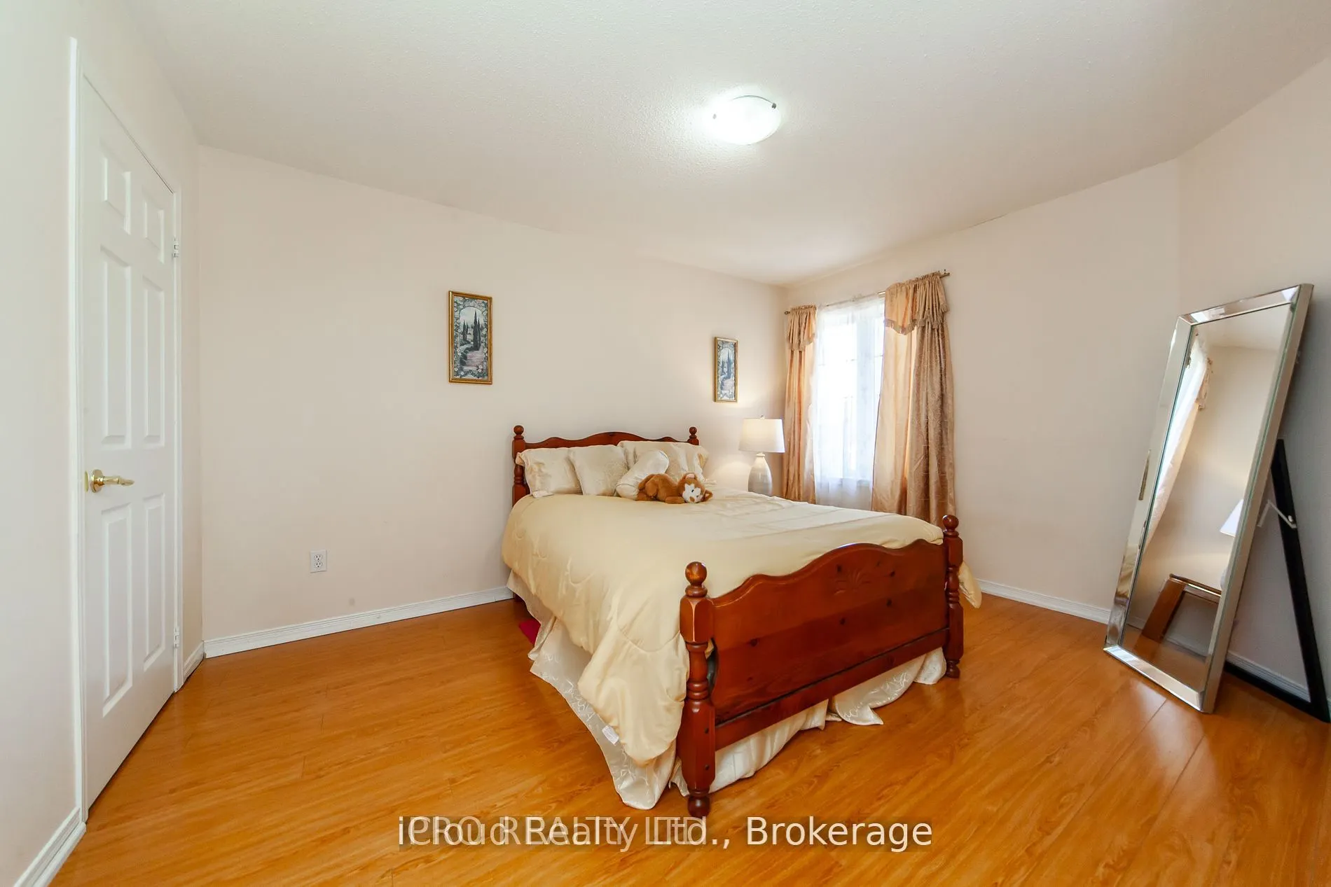 3391 Crimson King Circle