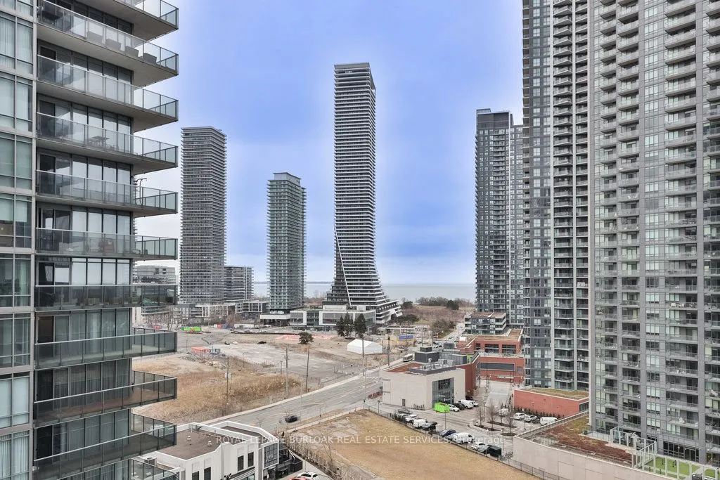 88 Park Lawn Road, #1511