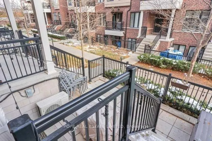 20 Carnation Avenue, #41