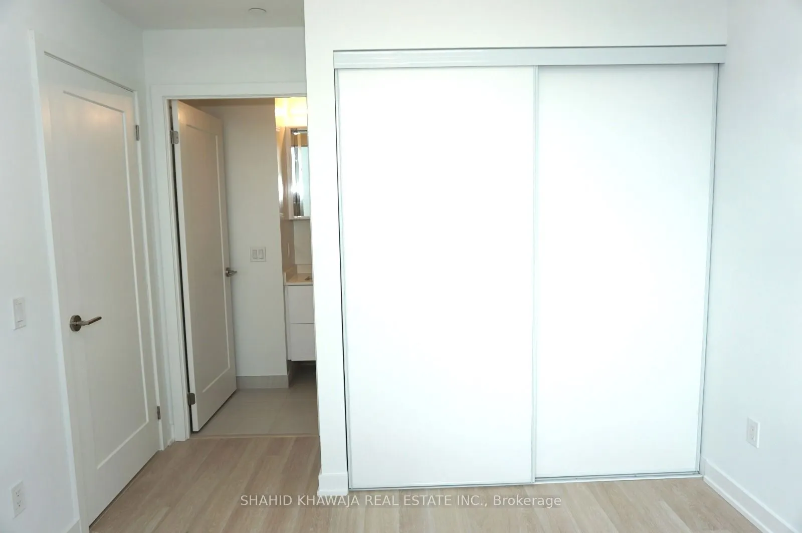 5105 Hurontario Street, #3206