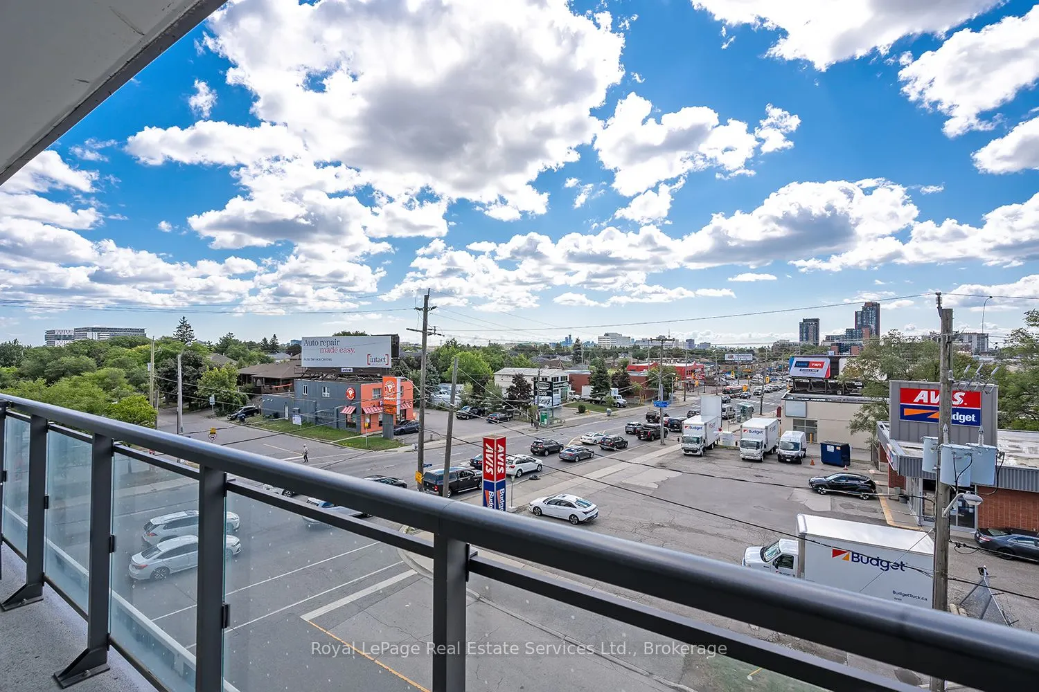 16 McAdam Avenue, #410