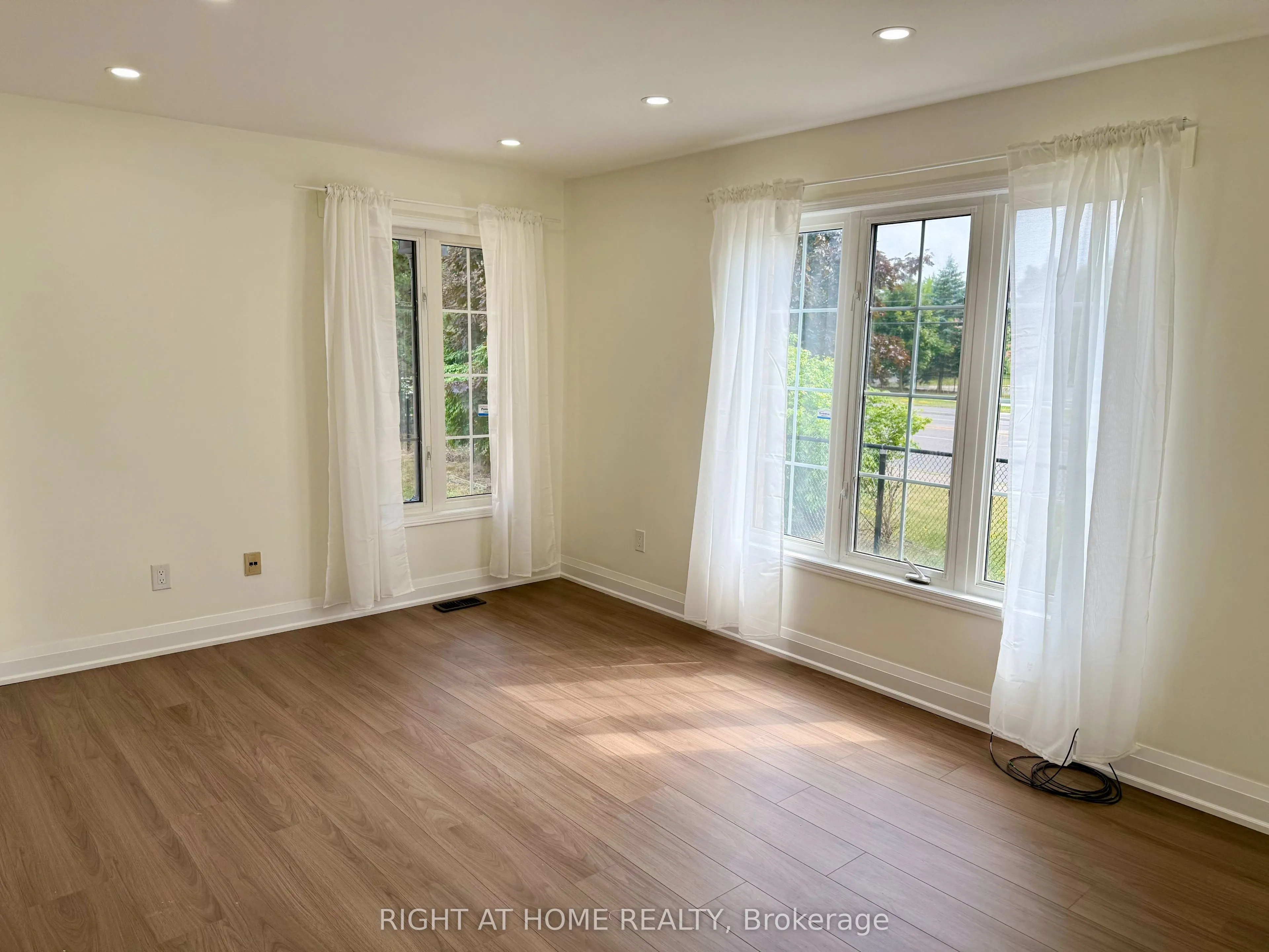 32 Hocken Court