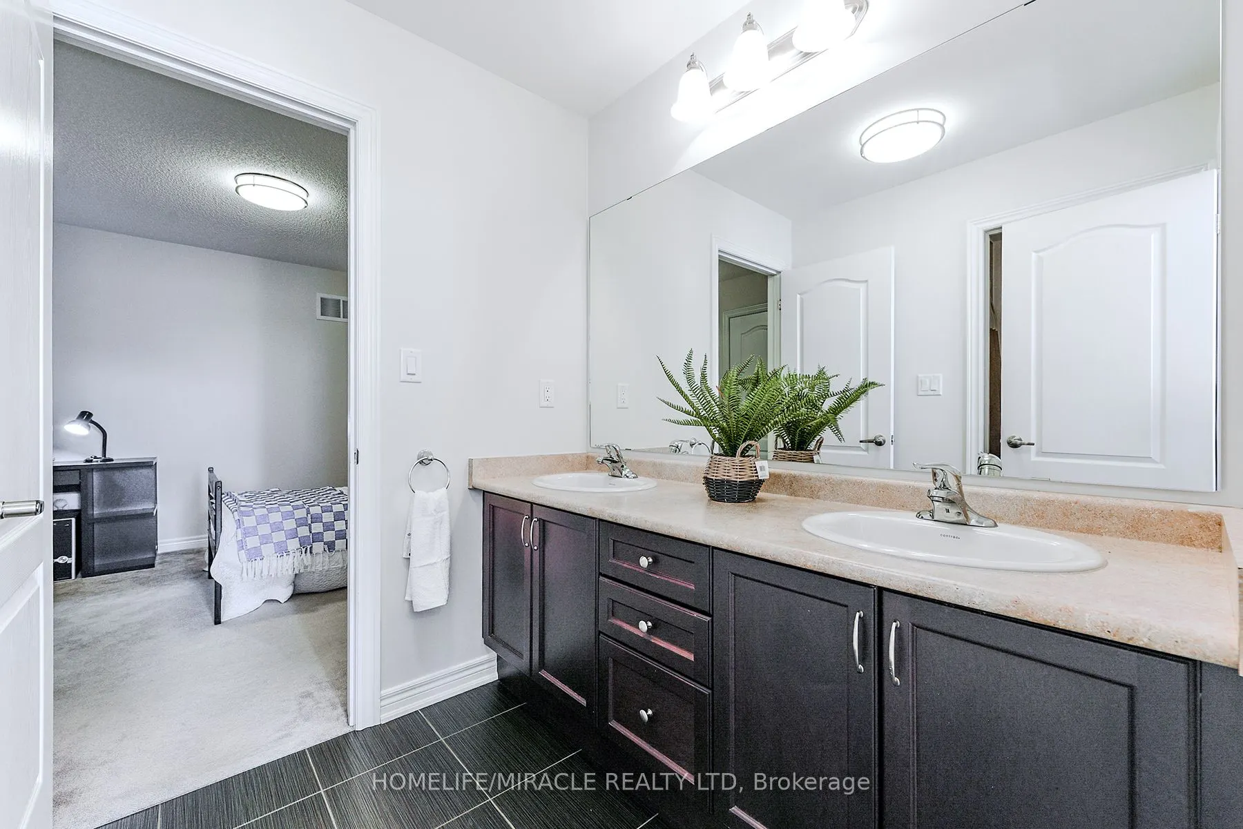 122 Bonnie Braes Drive