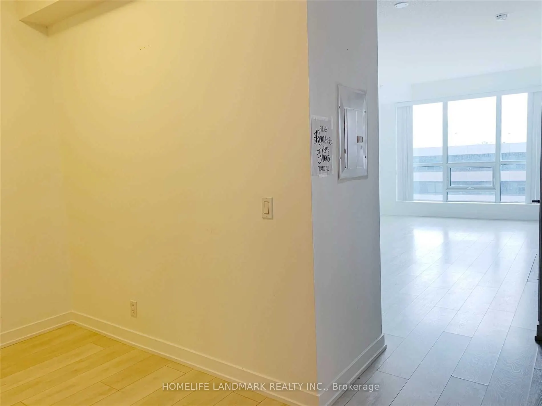 2212 Lakeshore Boulevard W, #910