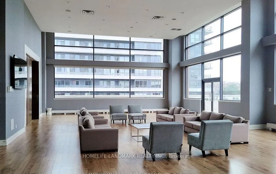 2212 Lakeshore Boulevard W, #910