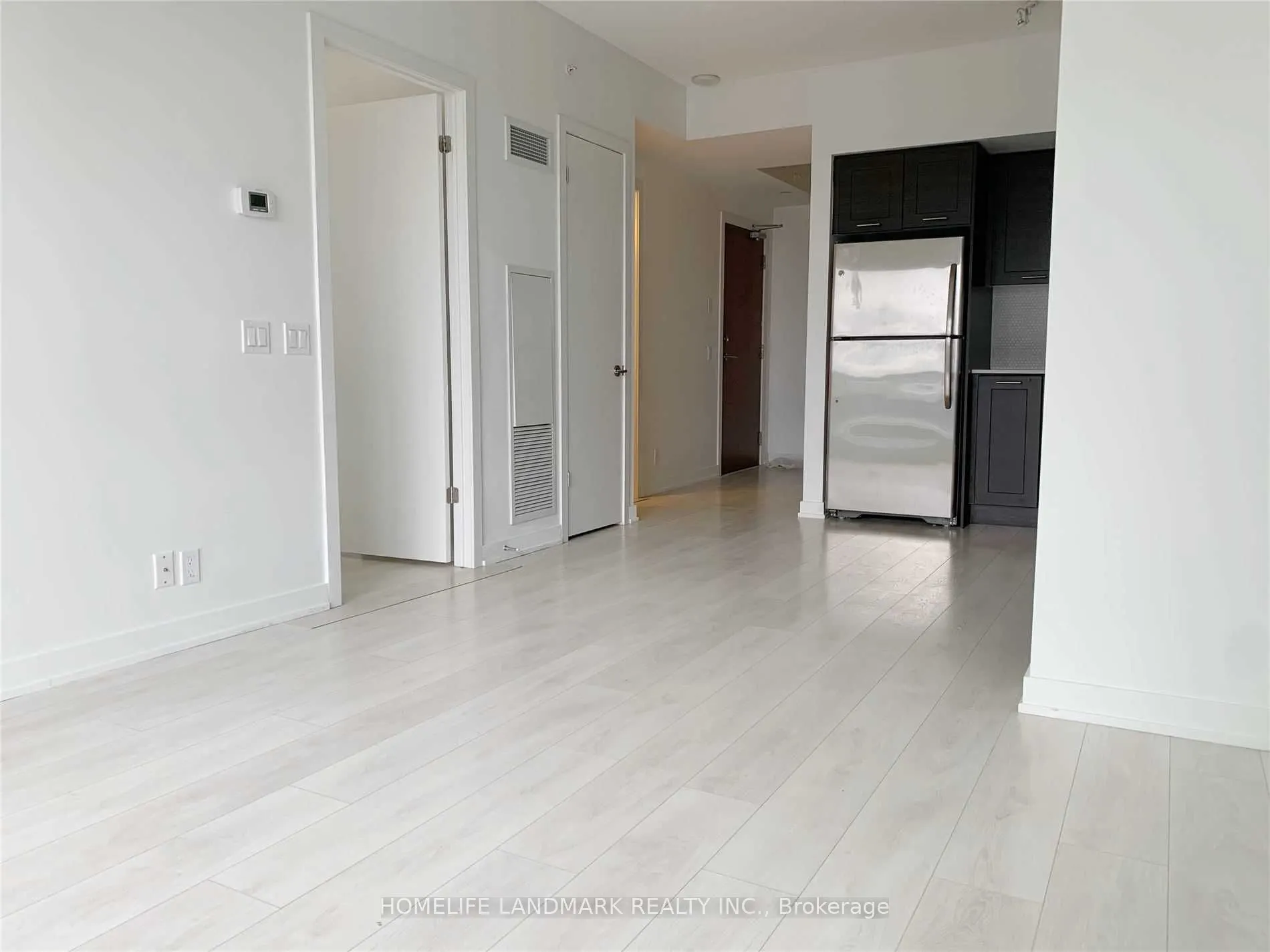 2212 Lakeshore Boulevard W, #910