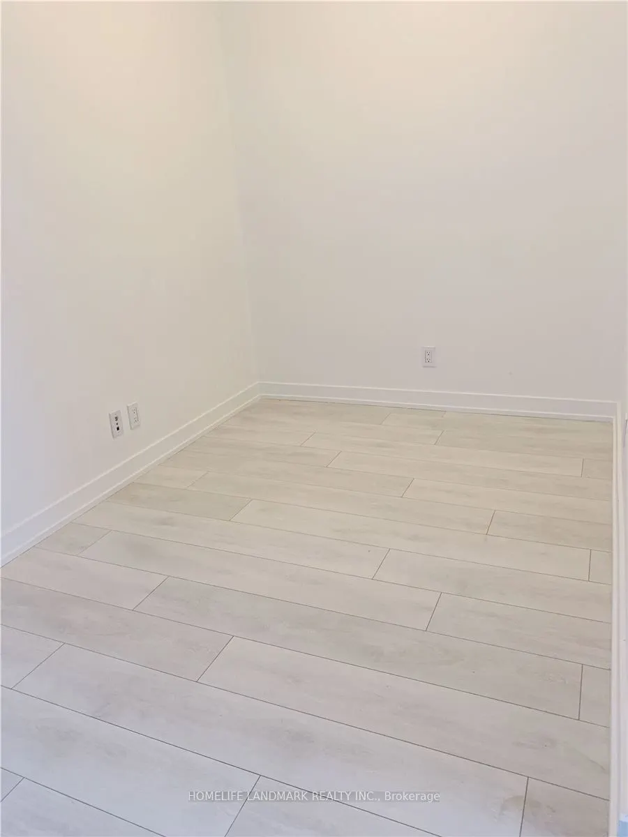 2212 Lakeshore Boulevard W, #910