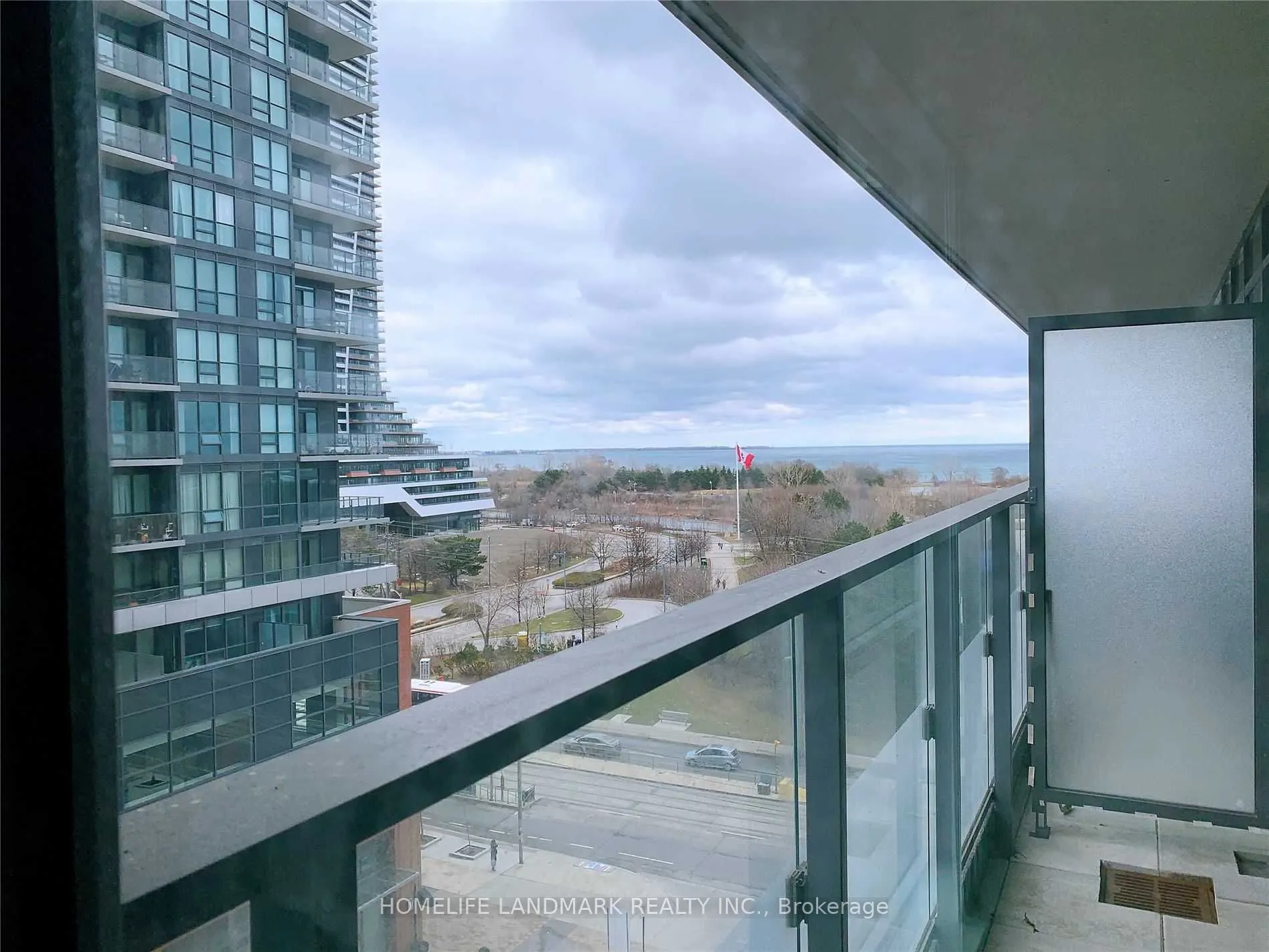 2212 Lakeshore Boulevard W, #910