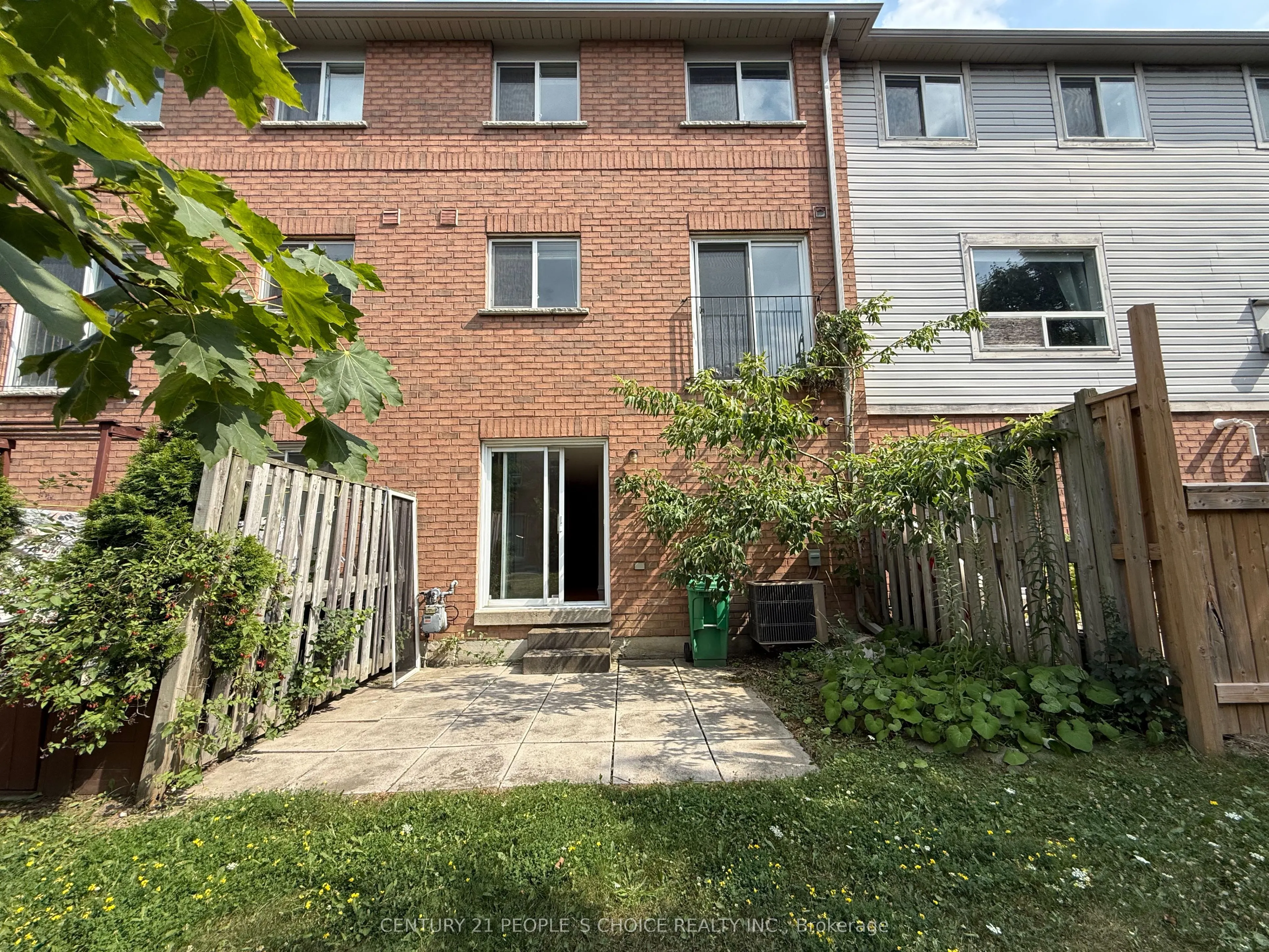 80 Acorn Place, #182