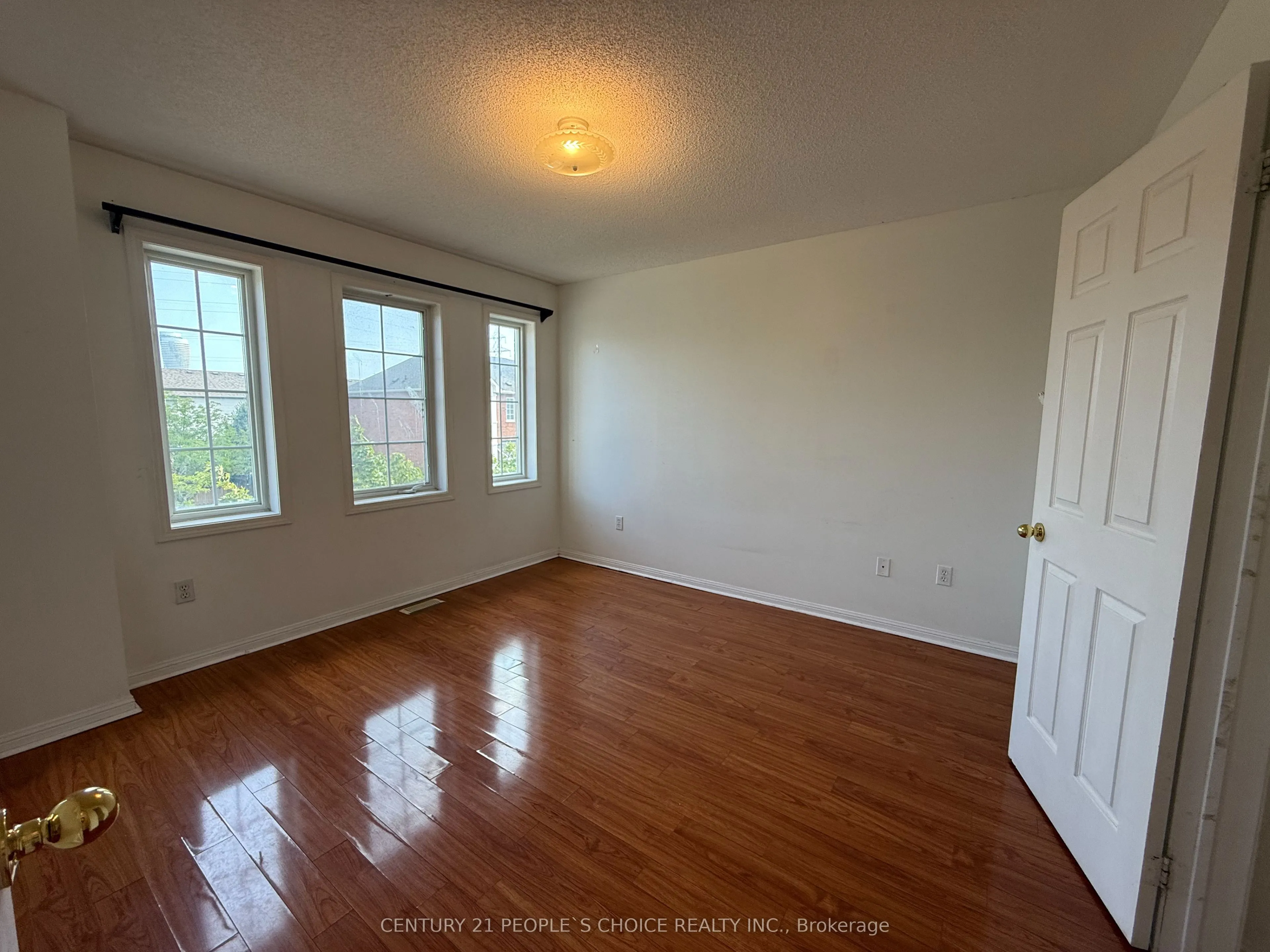 80 Acorn Place, #182
