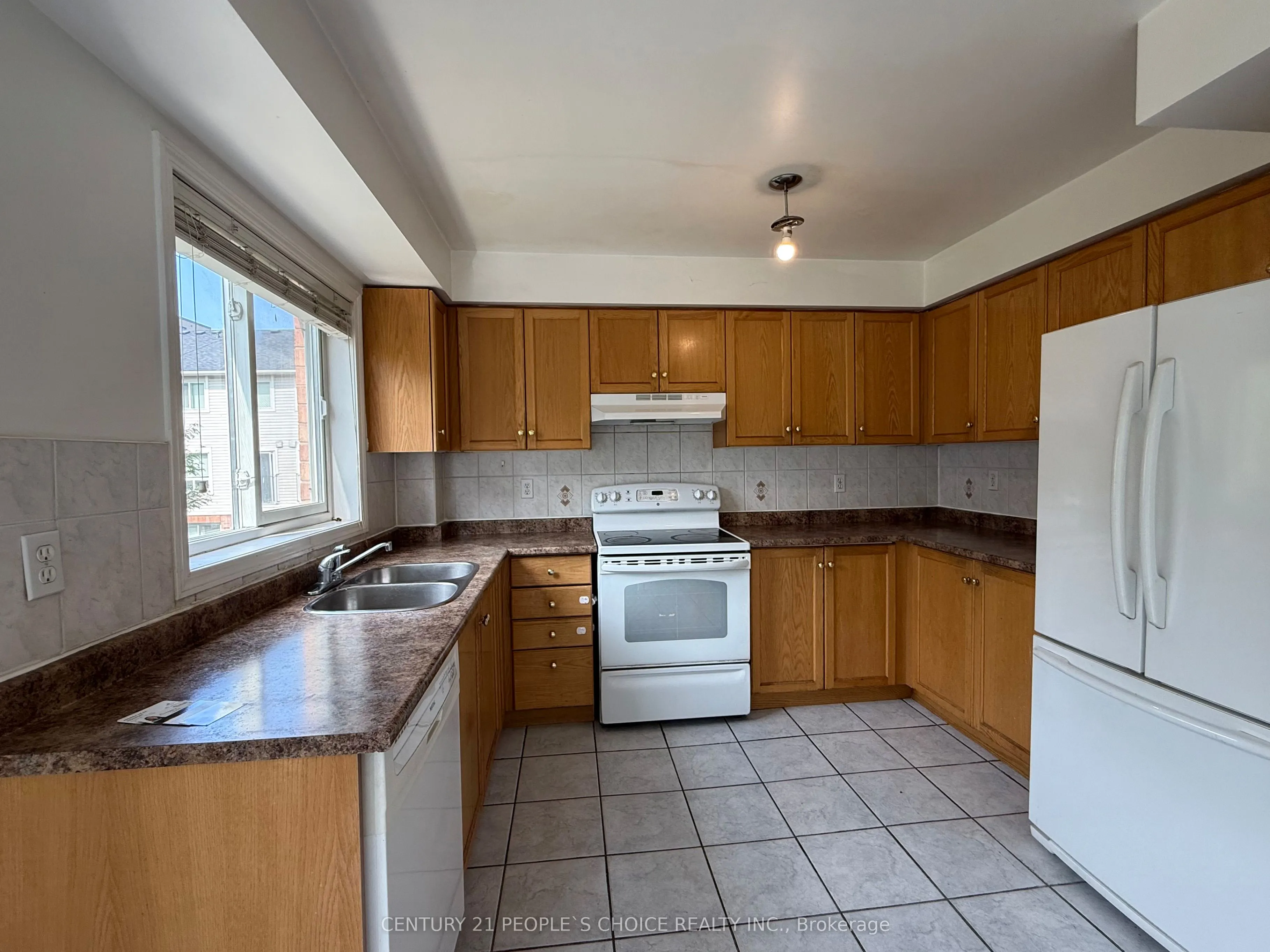 80 Acorn Place, #182