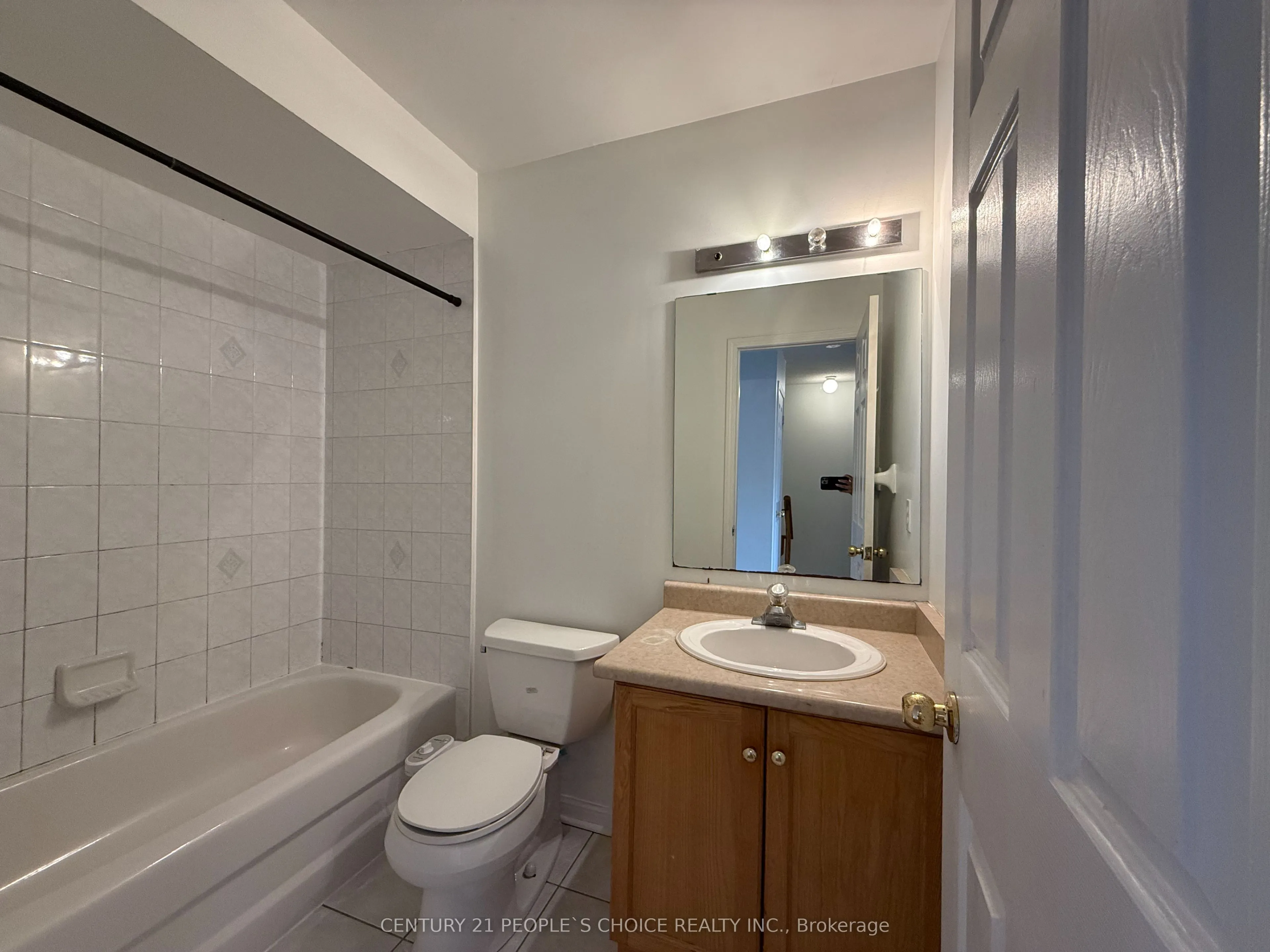 80 Acorn Place, #182