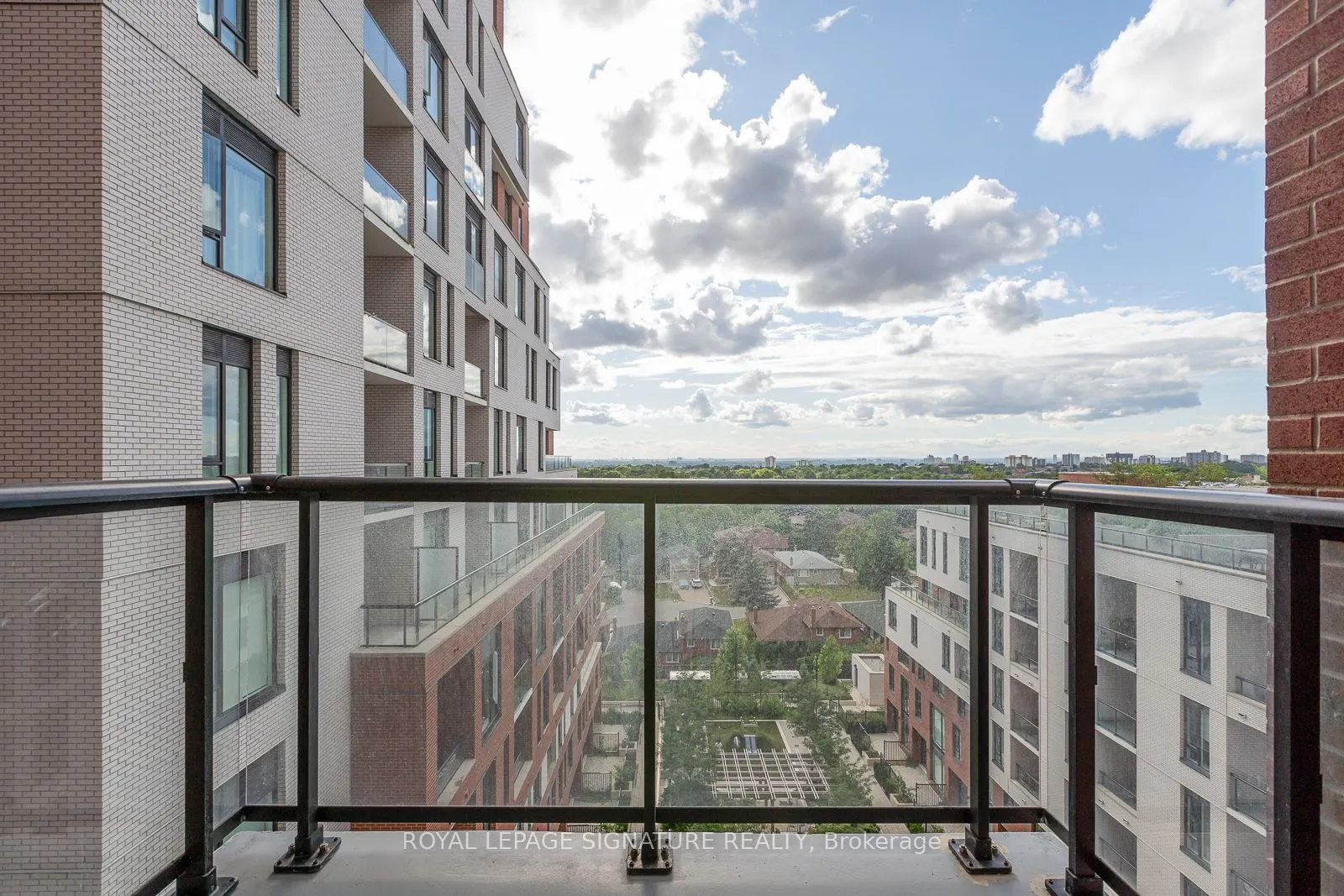 3100 Keele Street, #824