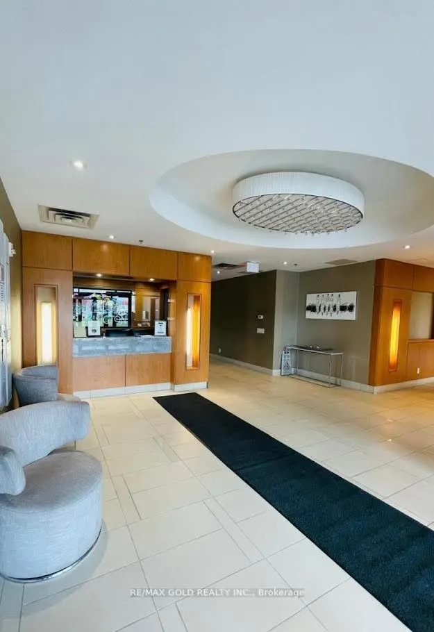 840 Queens Plate Drive, #1401