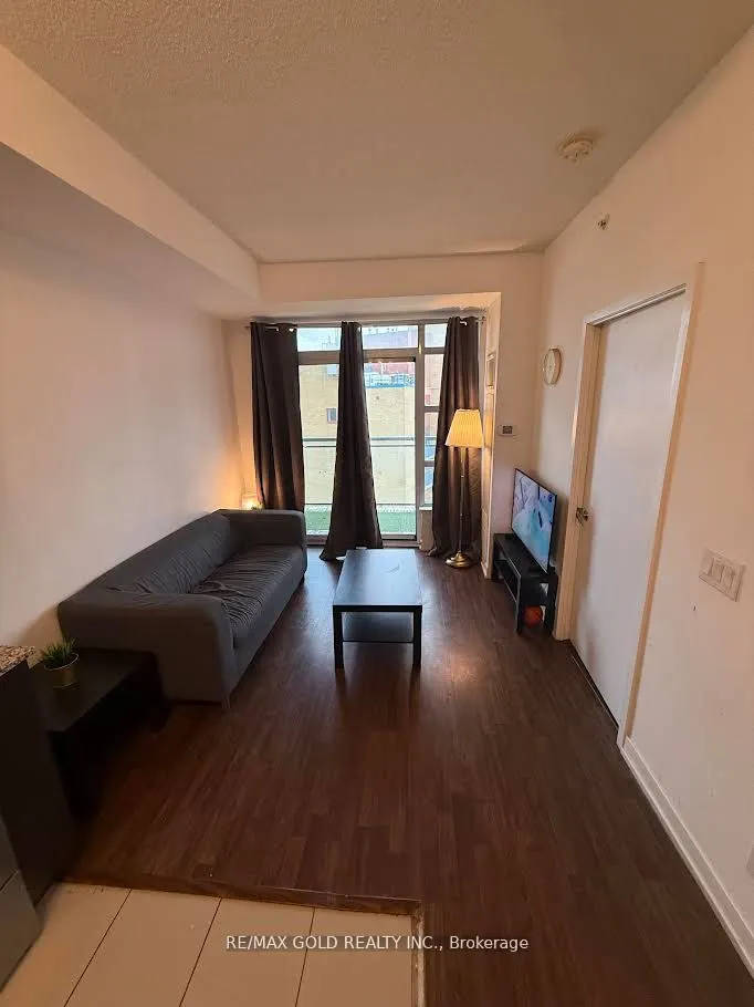 840 Queens Plate Drive, #1401
