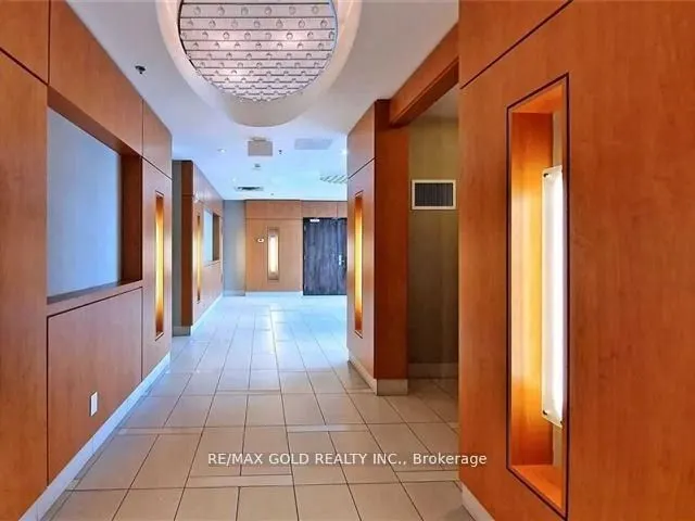 840 Queens Plate Drive, #1401