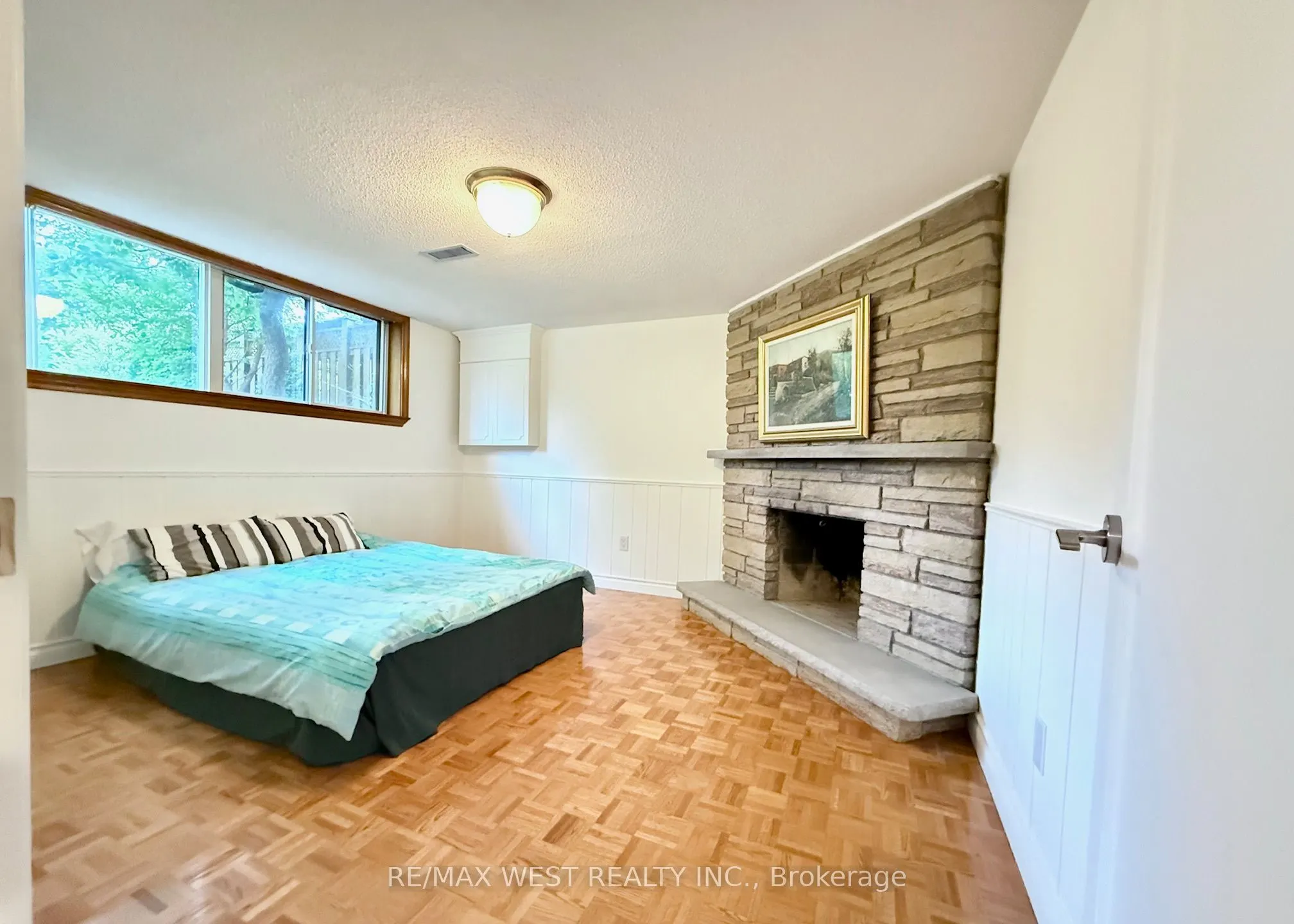 15 Newell Court, #BSMT