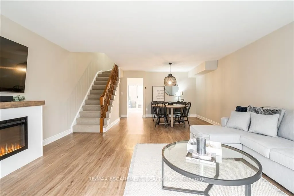 895 Maple Avenue, #118