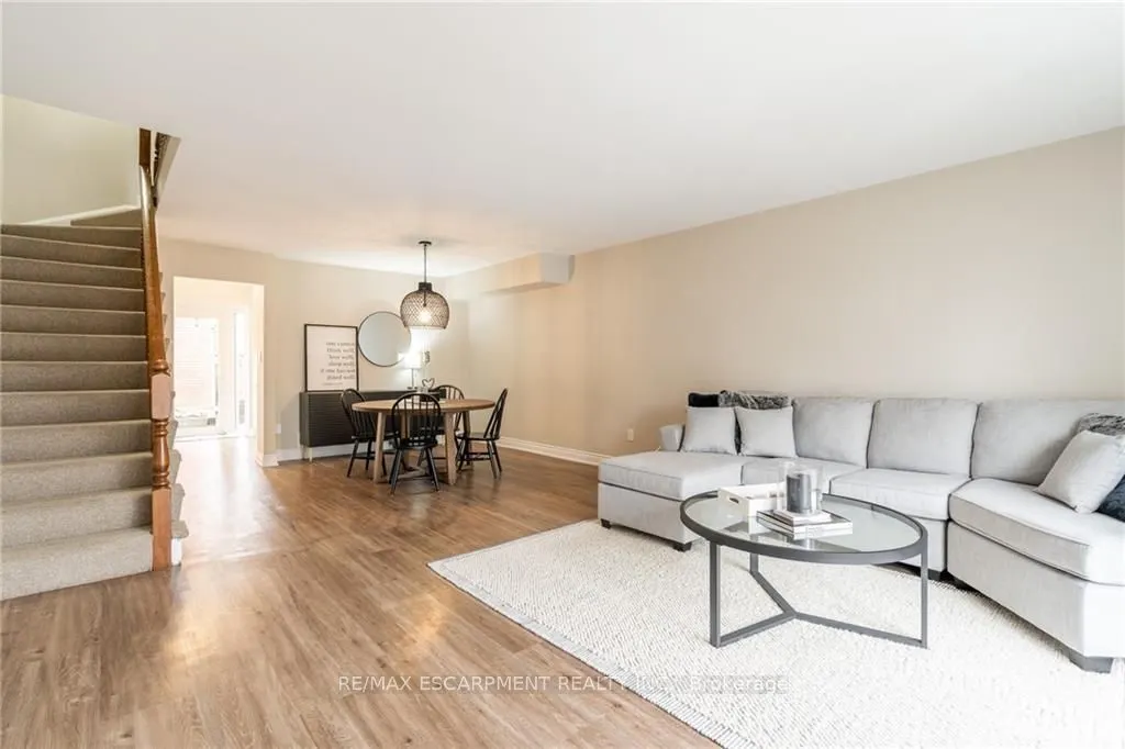 895 Maple Avenue, #118