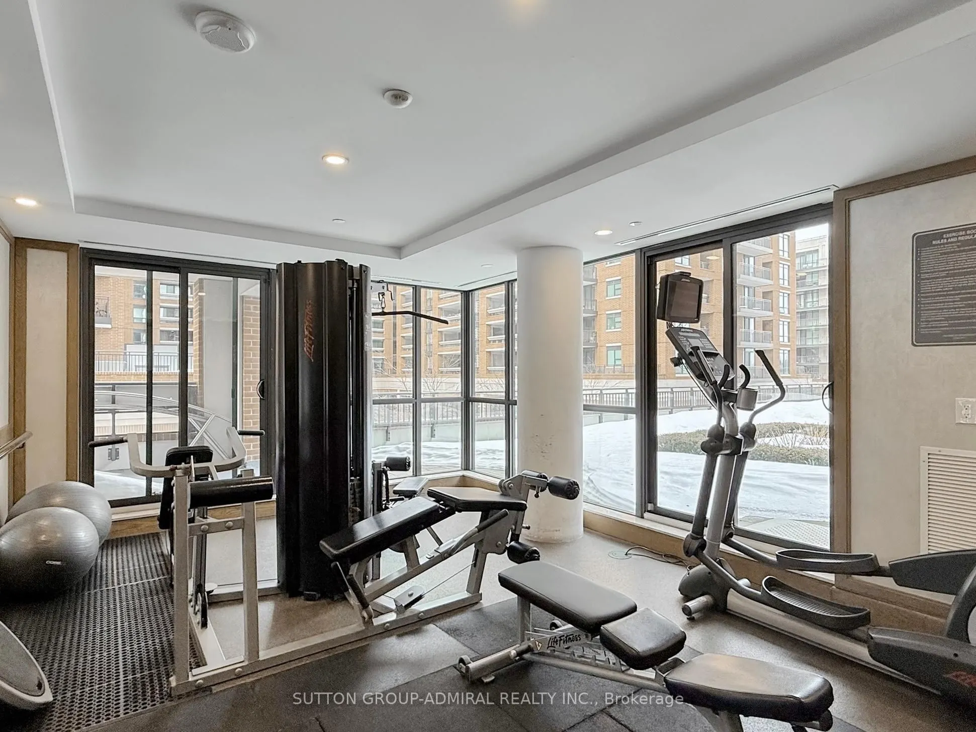 800 Lawrence Avenue W, #2017