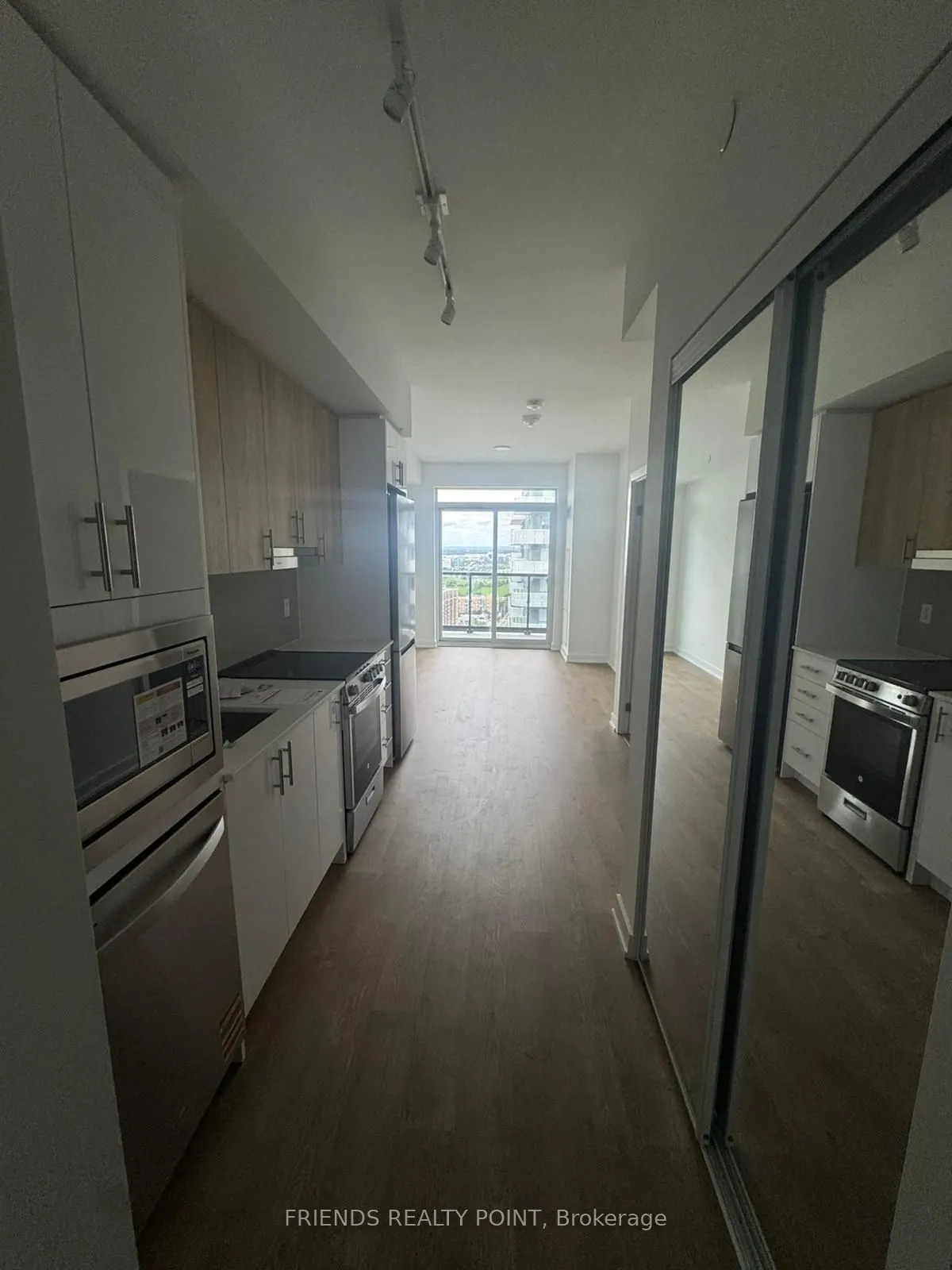 5105 Hurontario Street, #3110