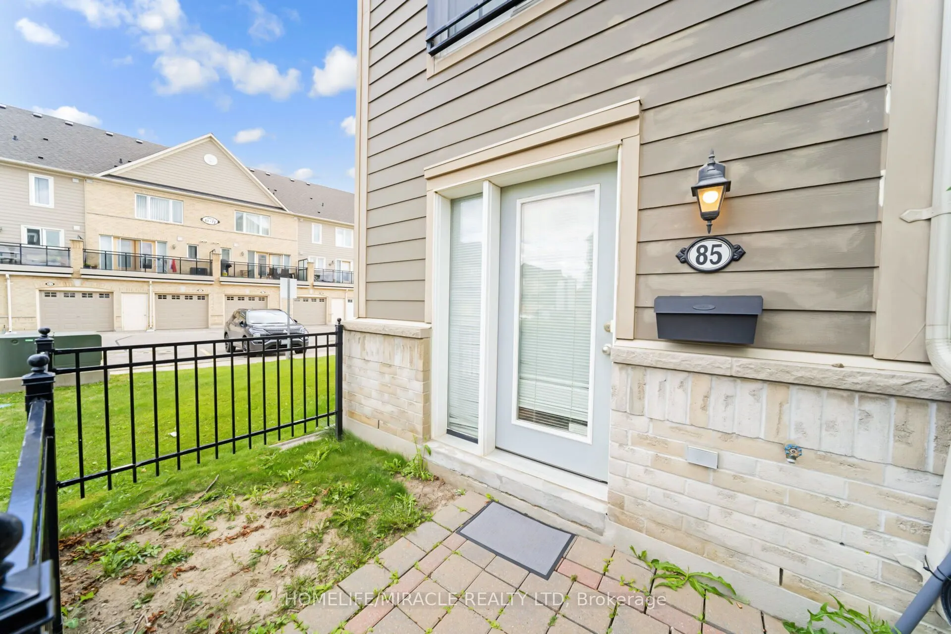 60 Fairwood Circle, #85