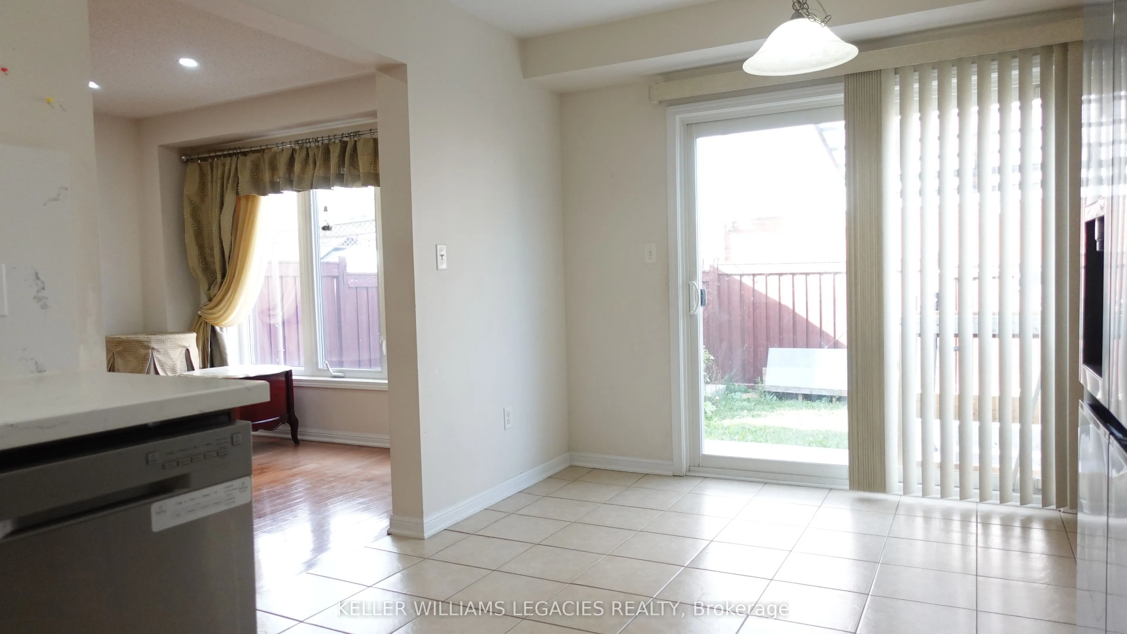 55 Bleasdale Avenue, #Main