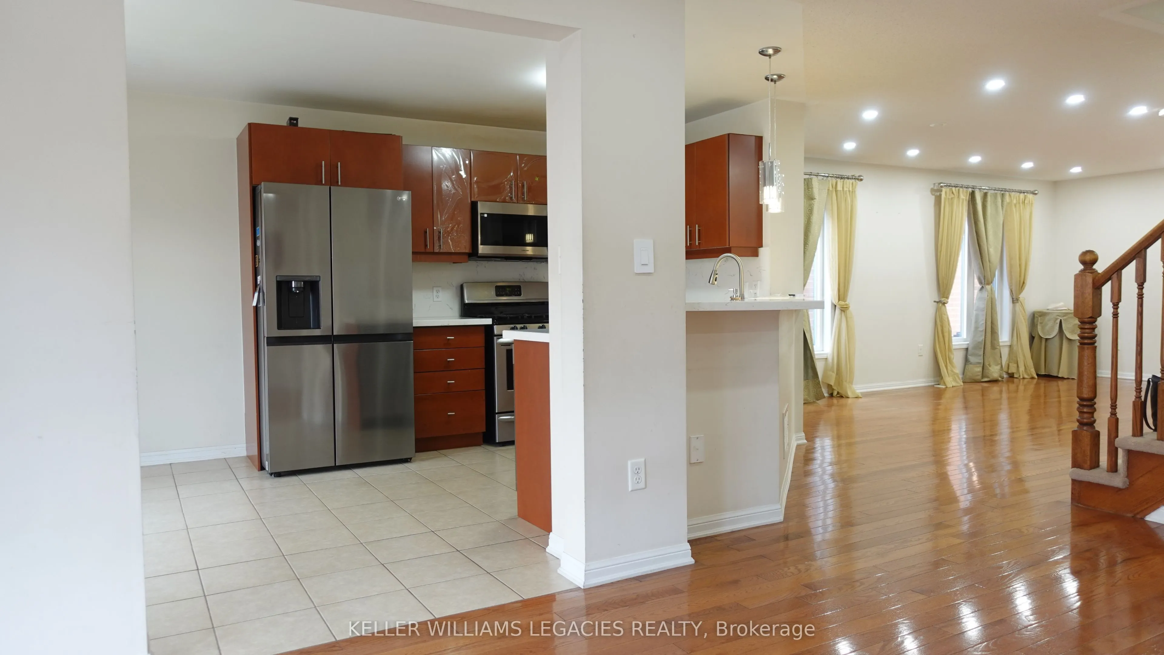 55 Bleasdale Avenue, #Main