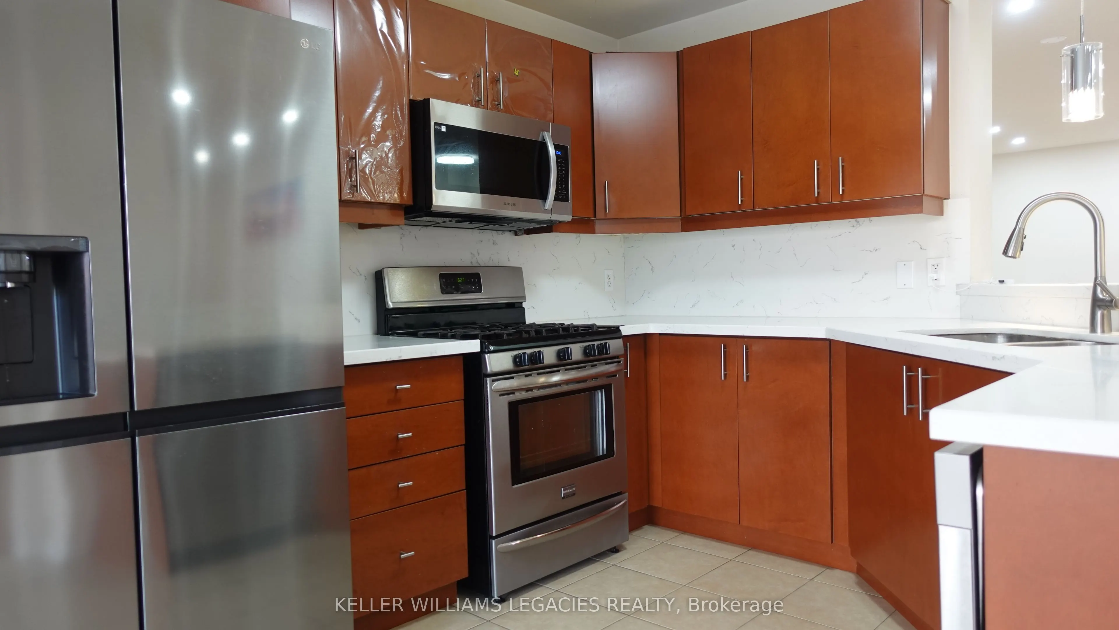 55 Bleasdale Avenue, #Main