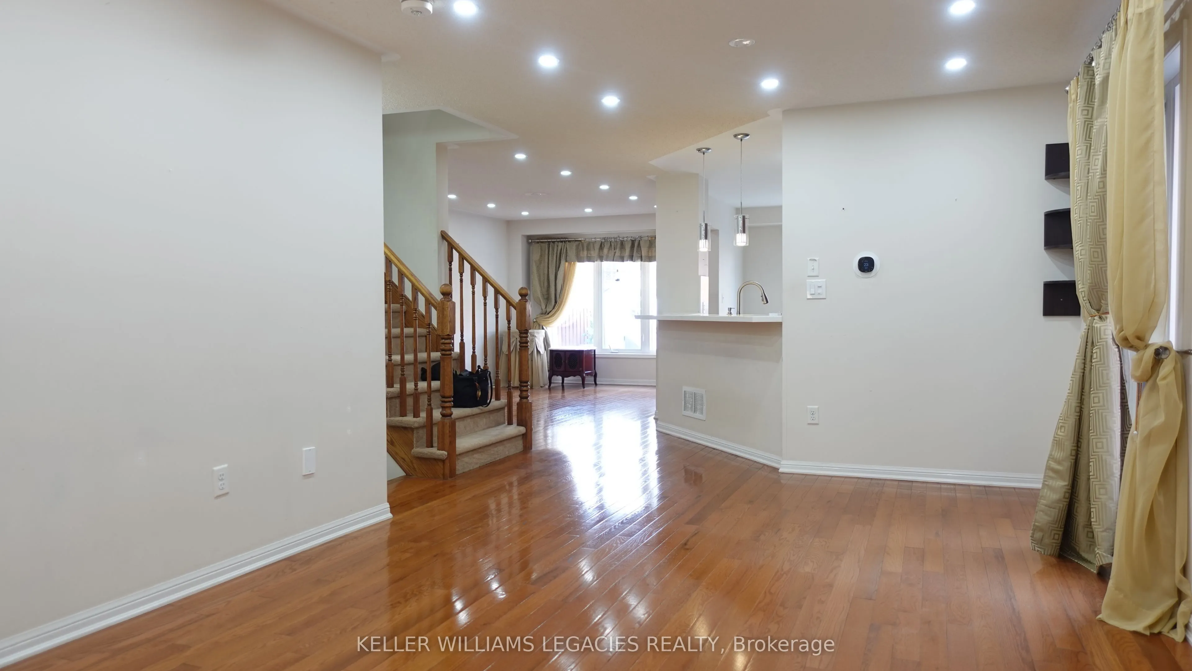 55 Bleasdale Avenue, #Main