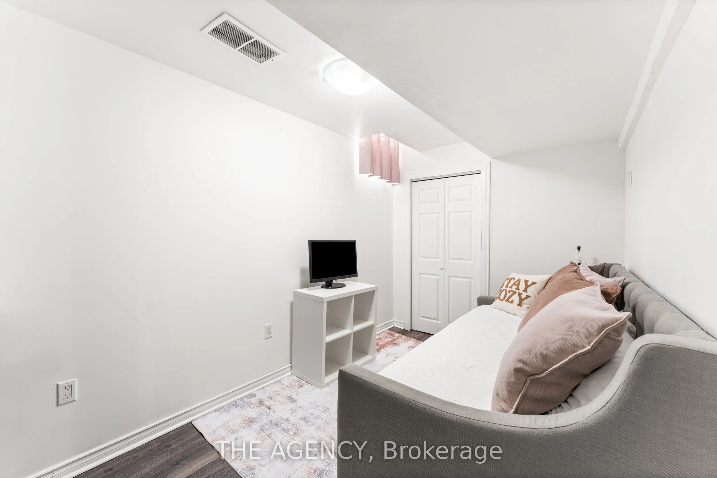 35 McMullen Crescent, #35