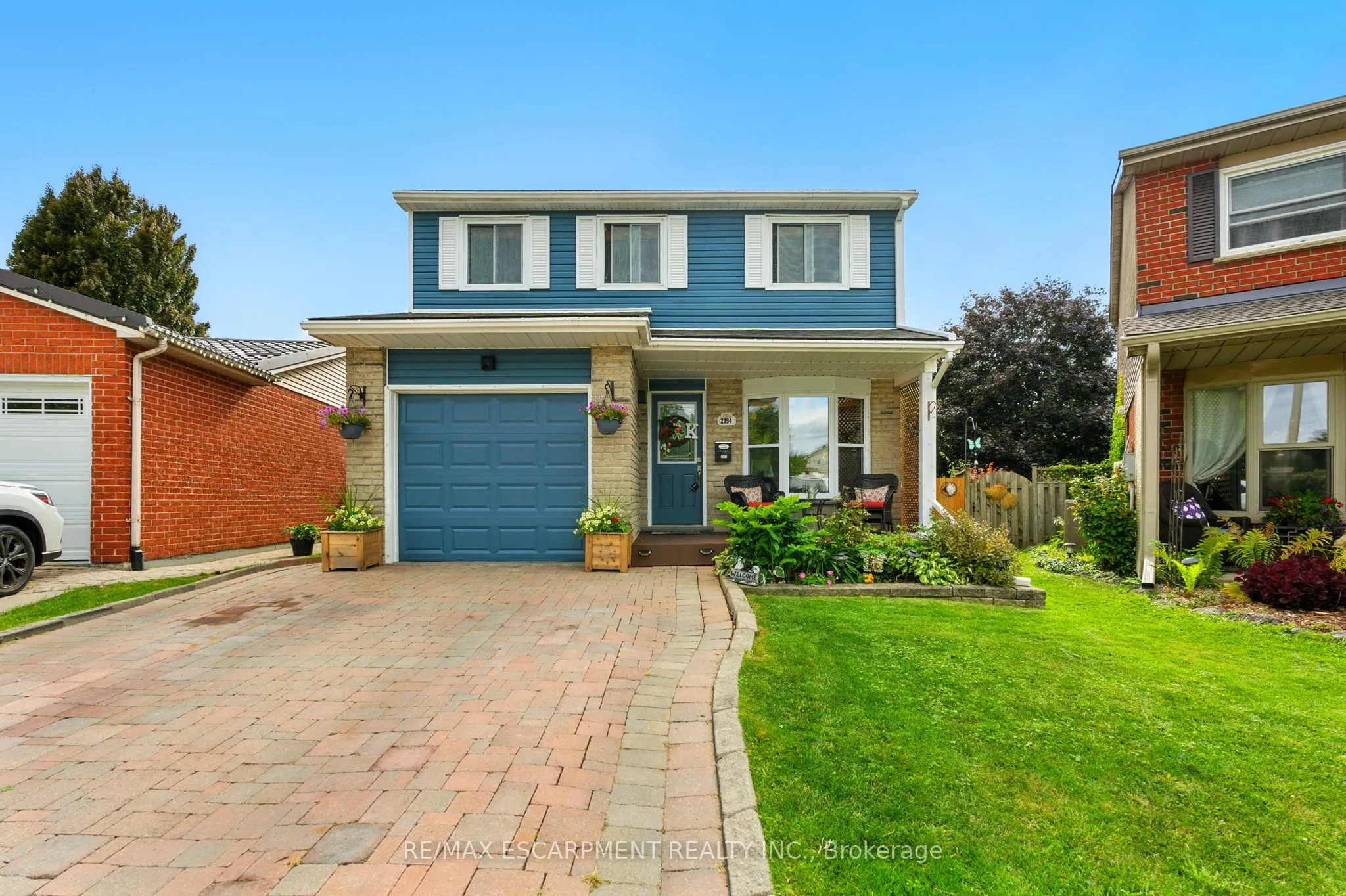 2194 Silverbirch Court