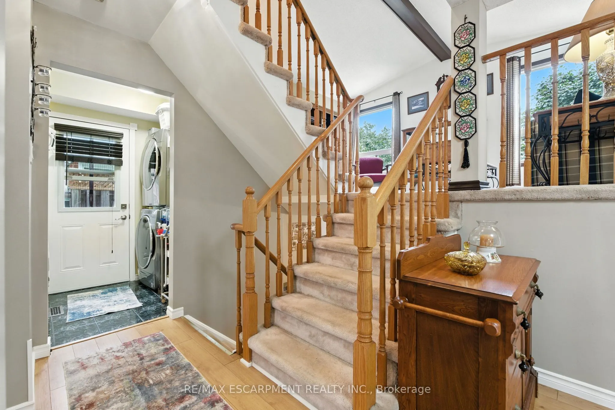 2194 Silverbirch Court