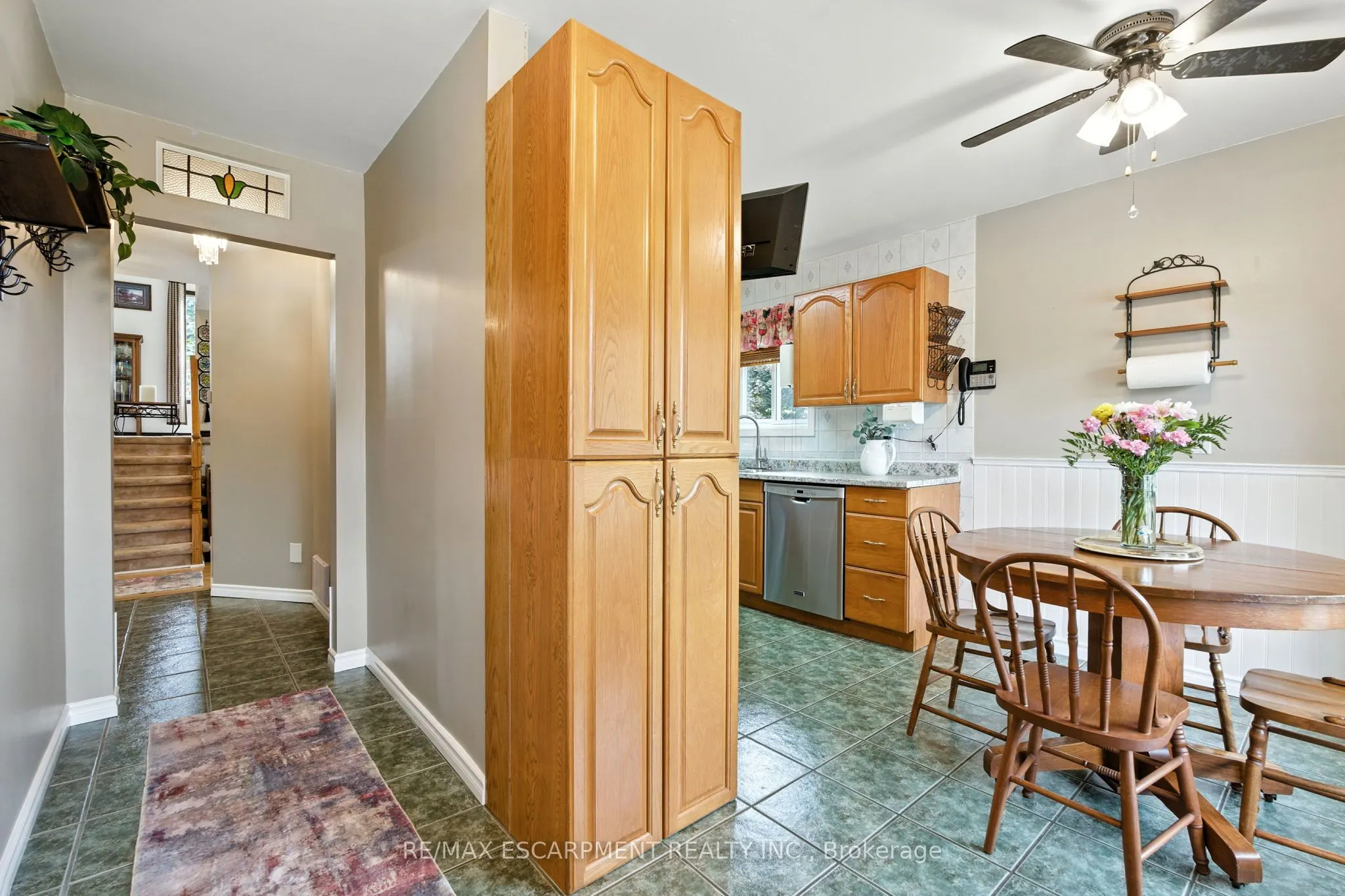 2194 Silverbirch Court