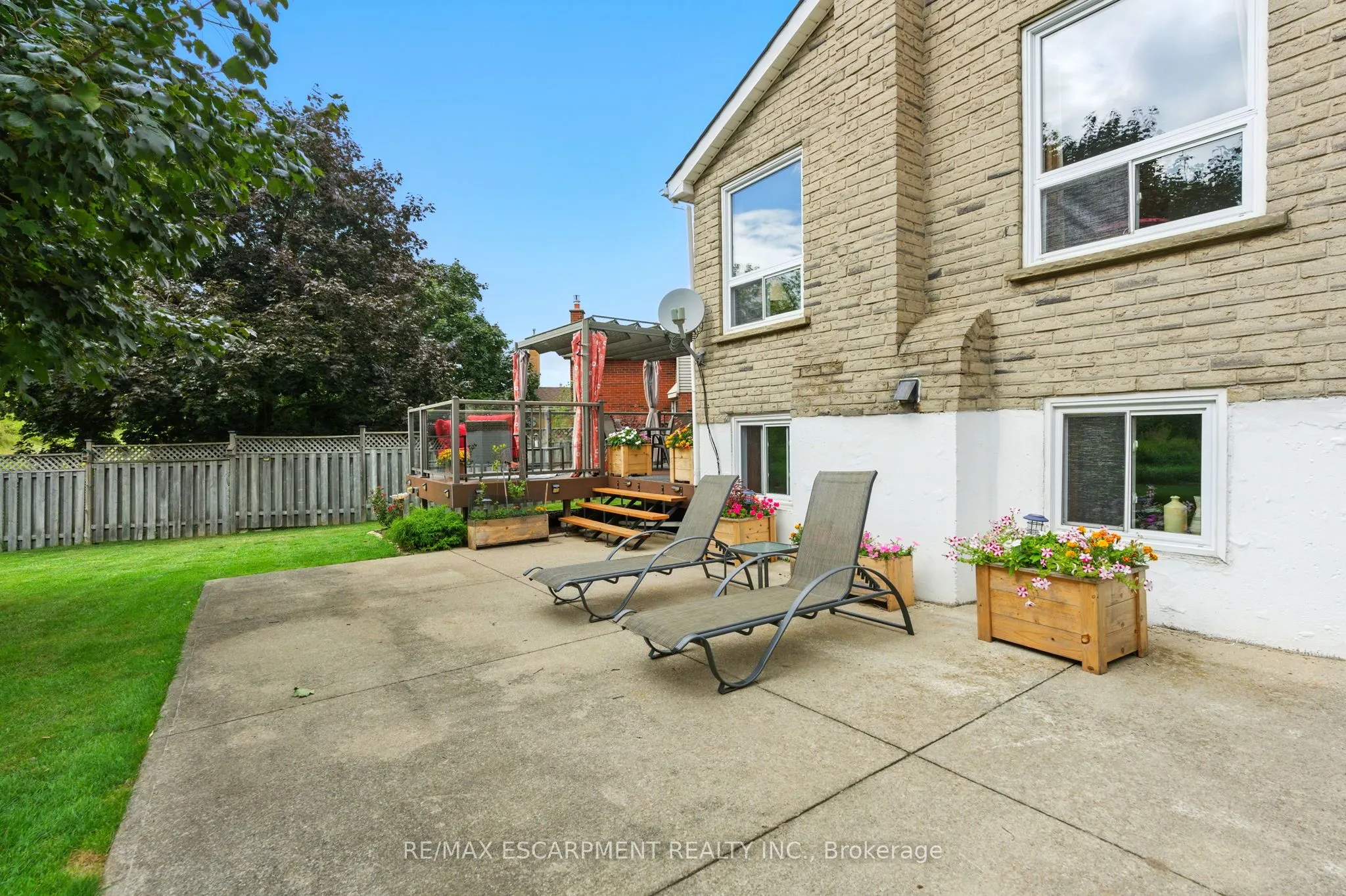 2194 Silverbirch Court