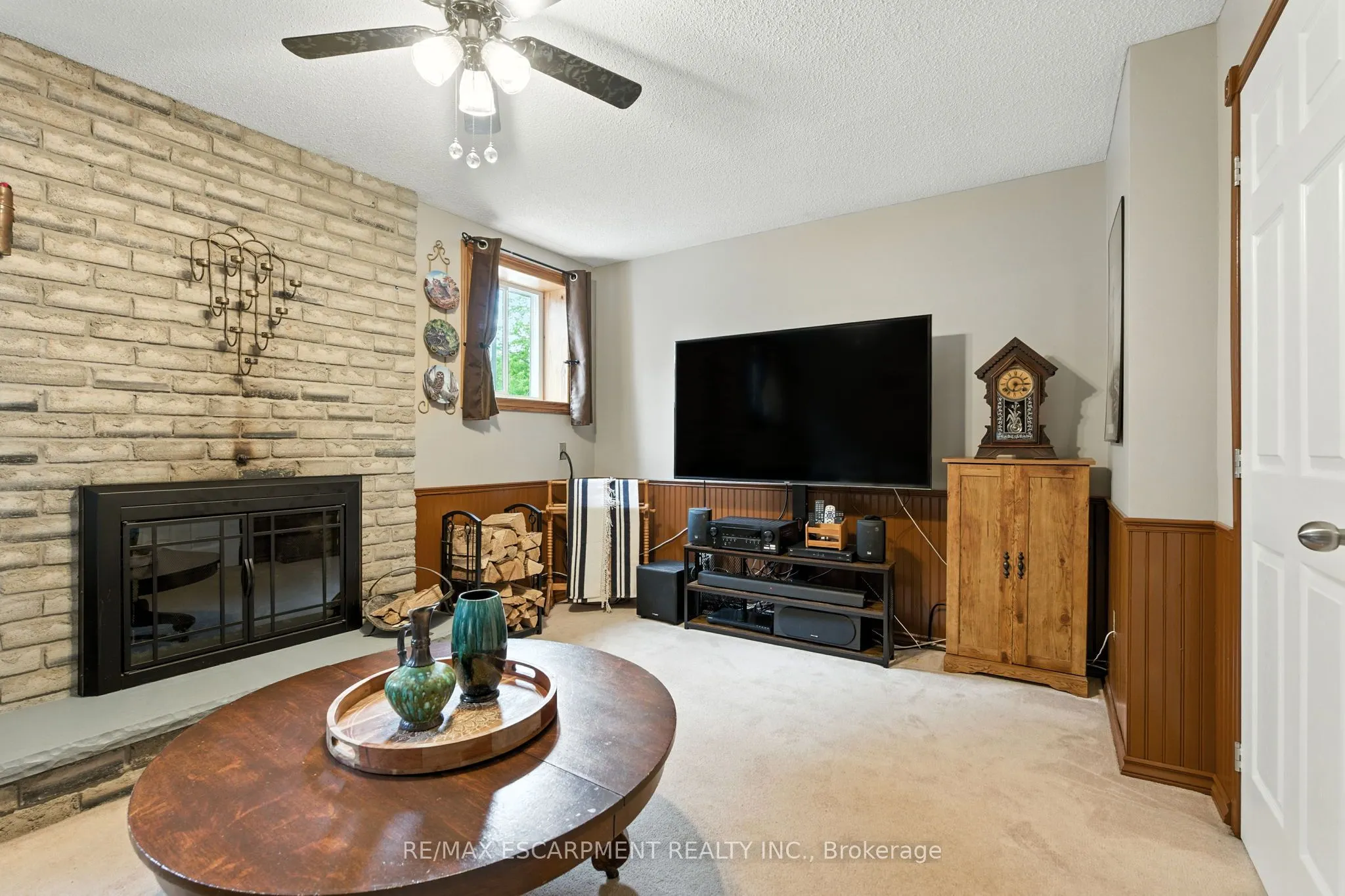 2194 Silverbirch Court