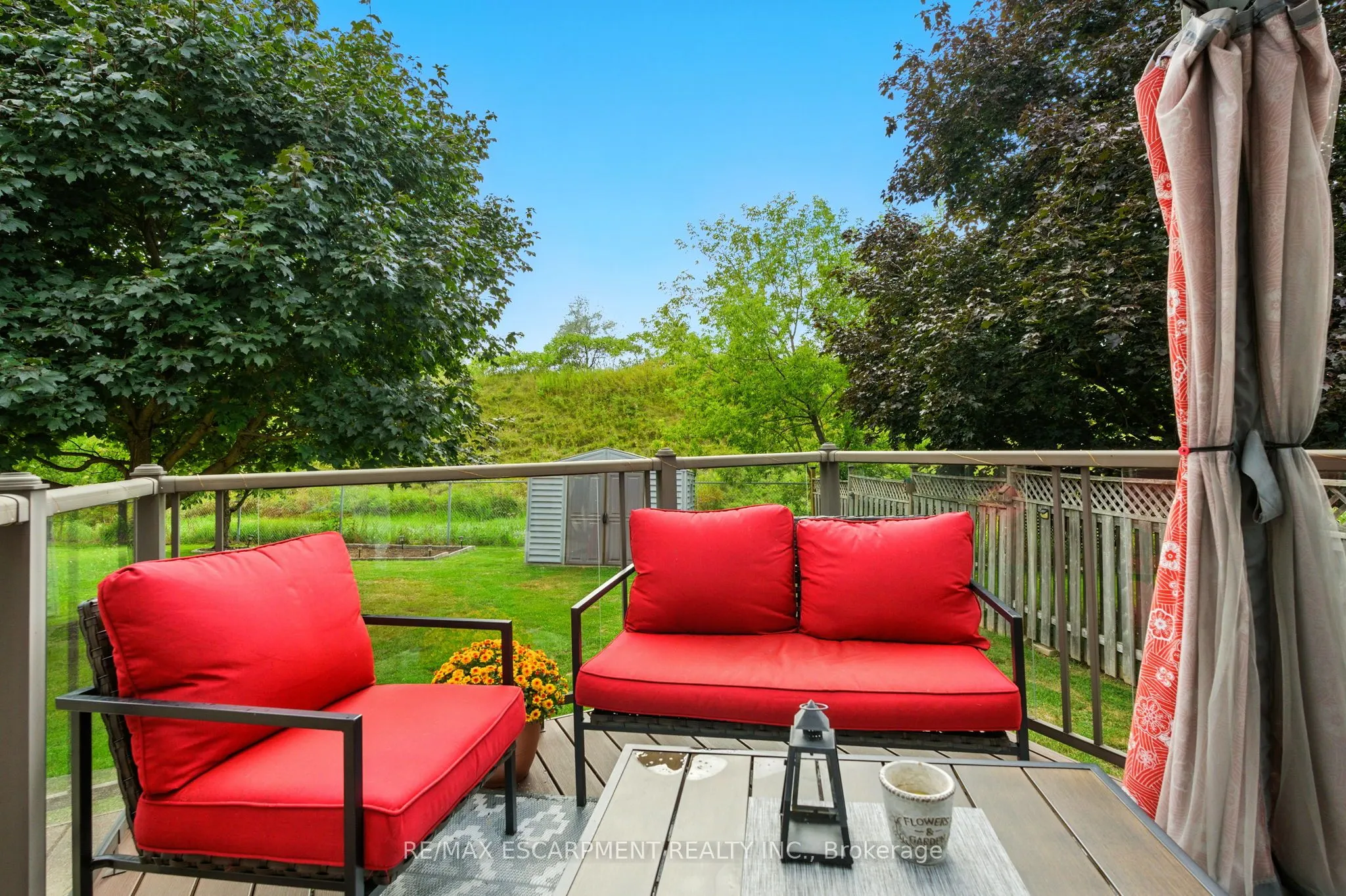 2194 Silverbirch Court