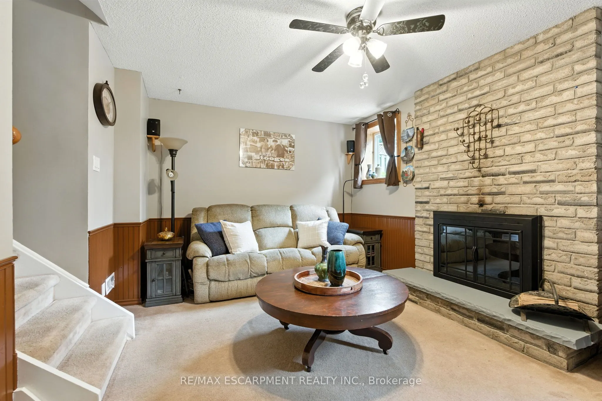 2194 Silverbirch Court
