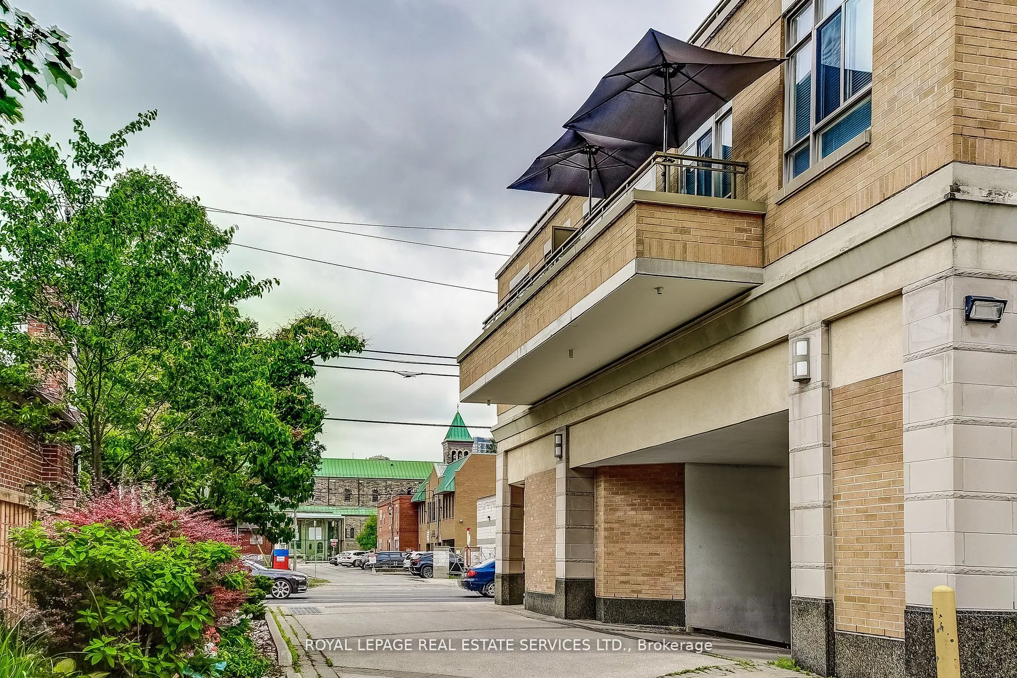 935 Royal York Road SE, #208