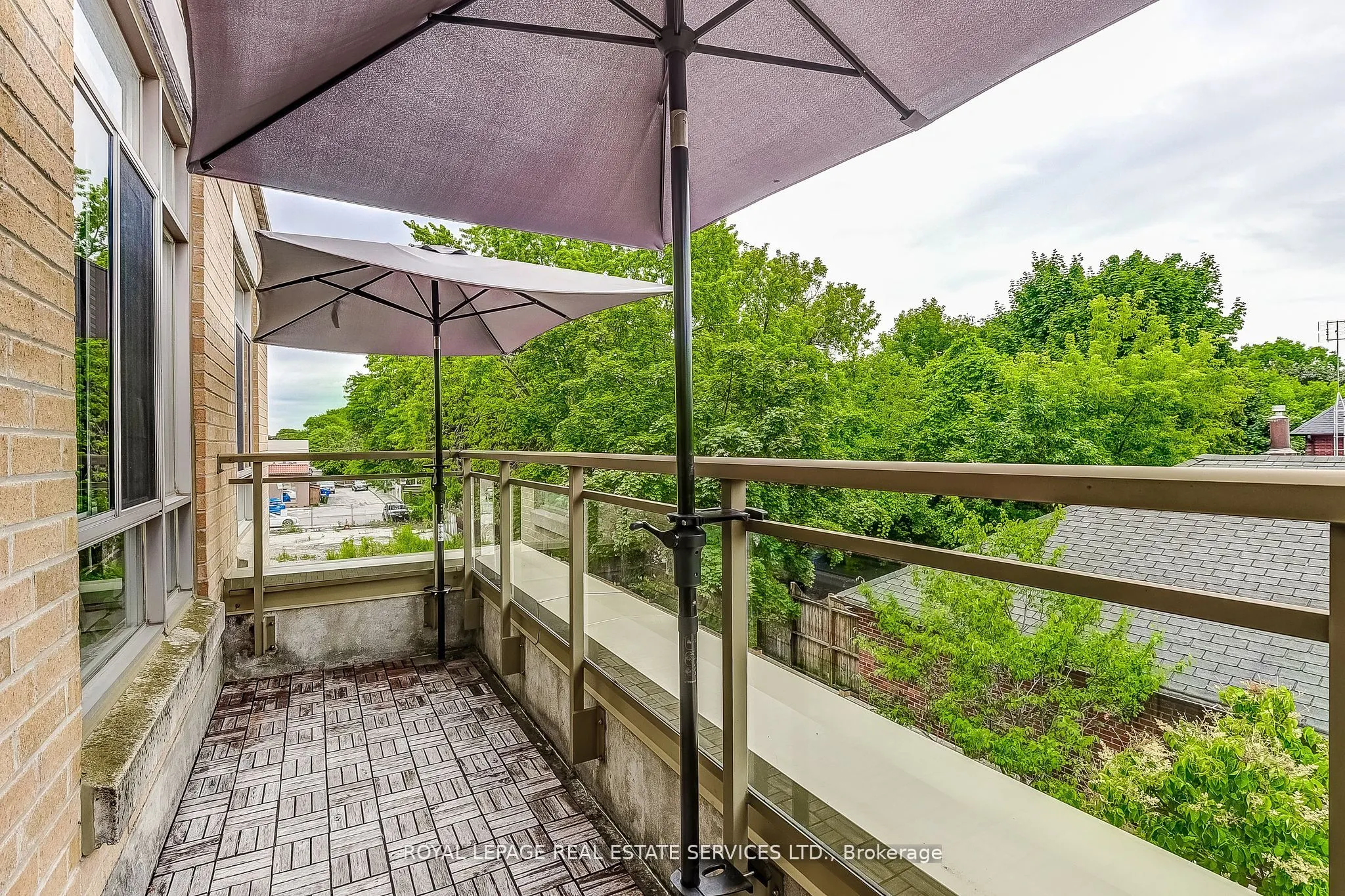 935 Royal York Road SE, #208