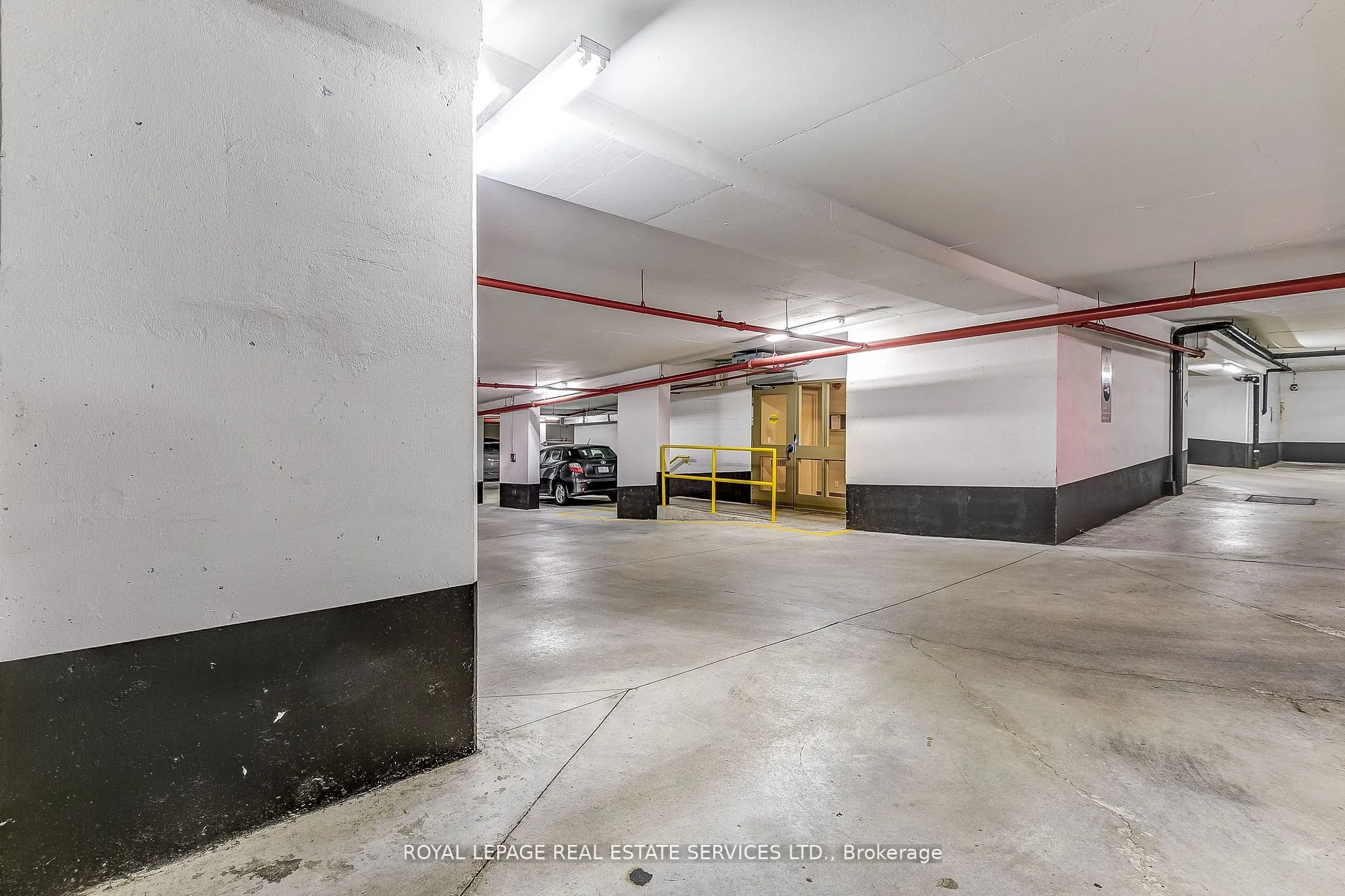 935 Royal York Road SE, #208