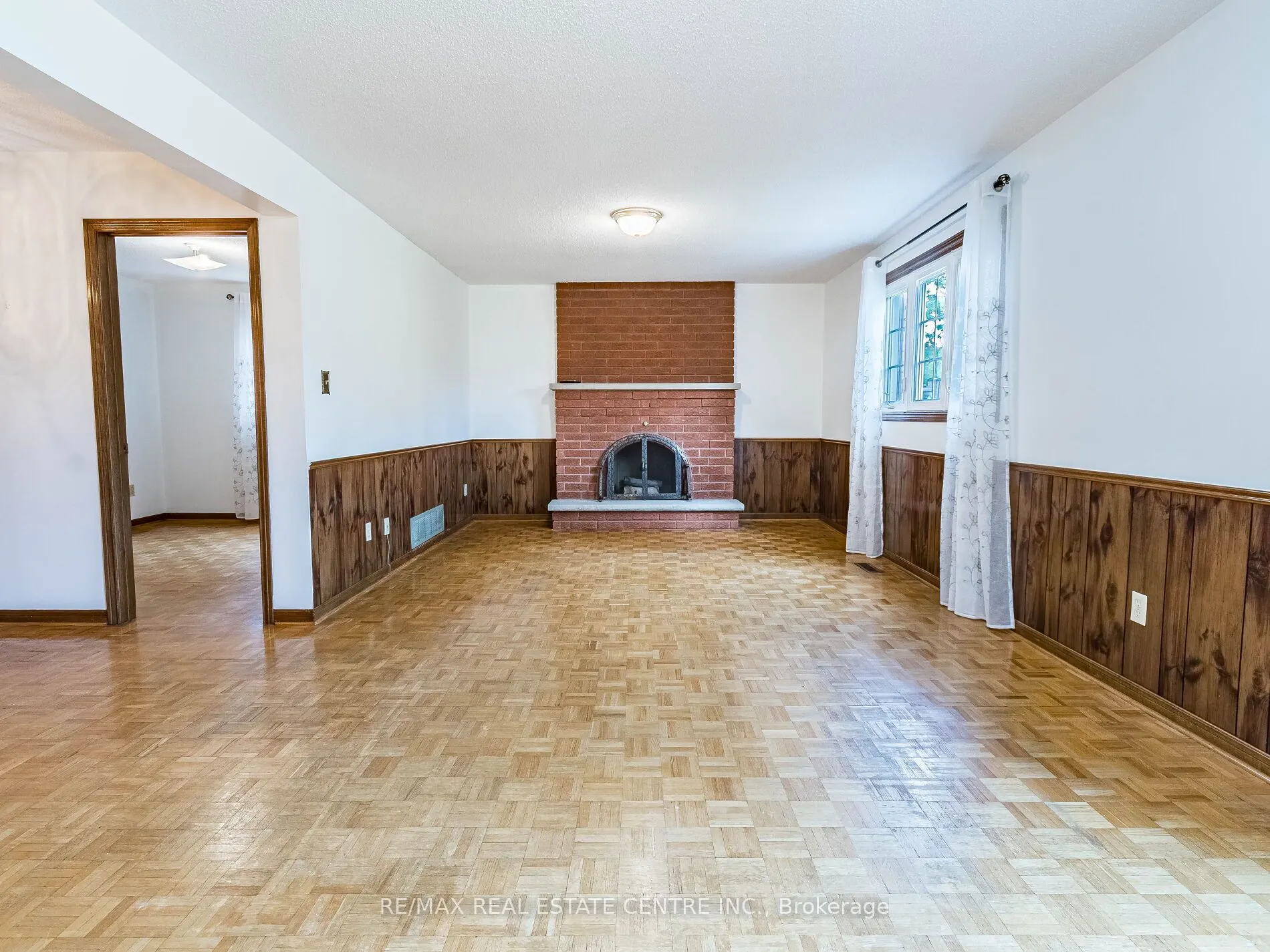 3137 Sunnyhill Drive