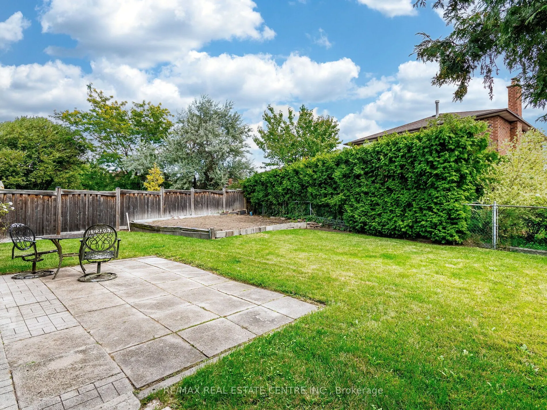 3137 Sunnyhill Drive