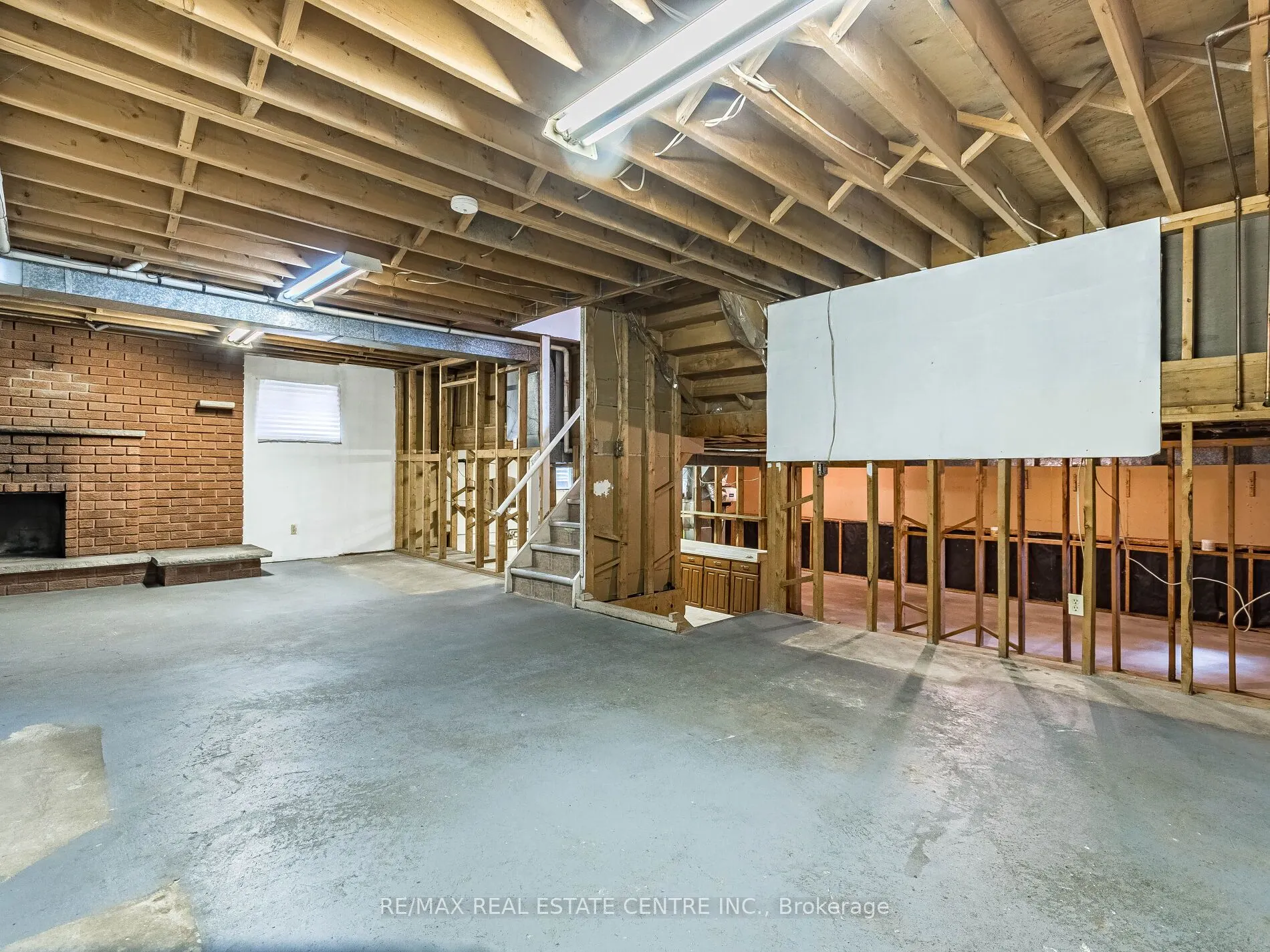 3137 Sunnyhill Drive