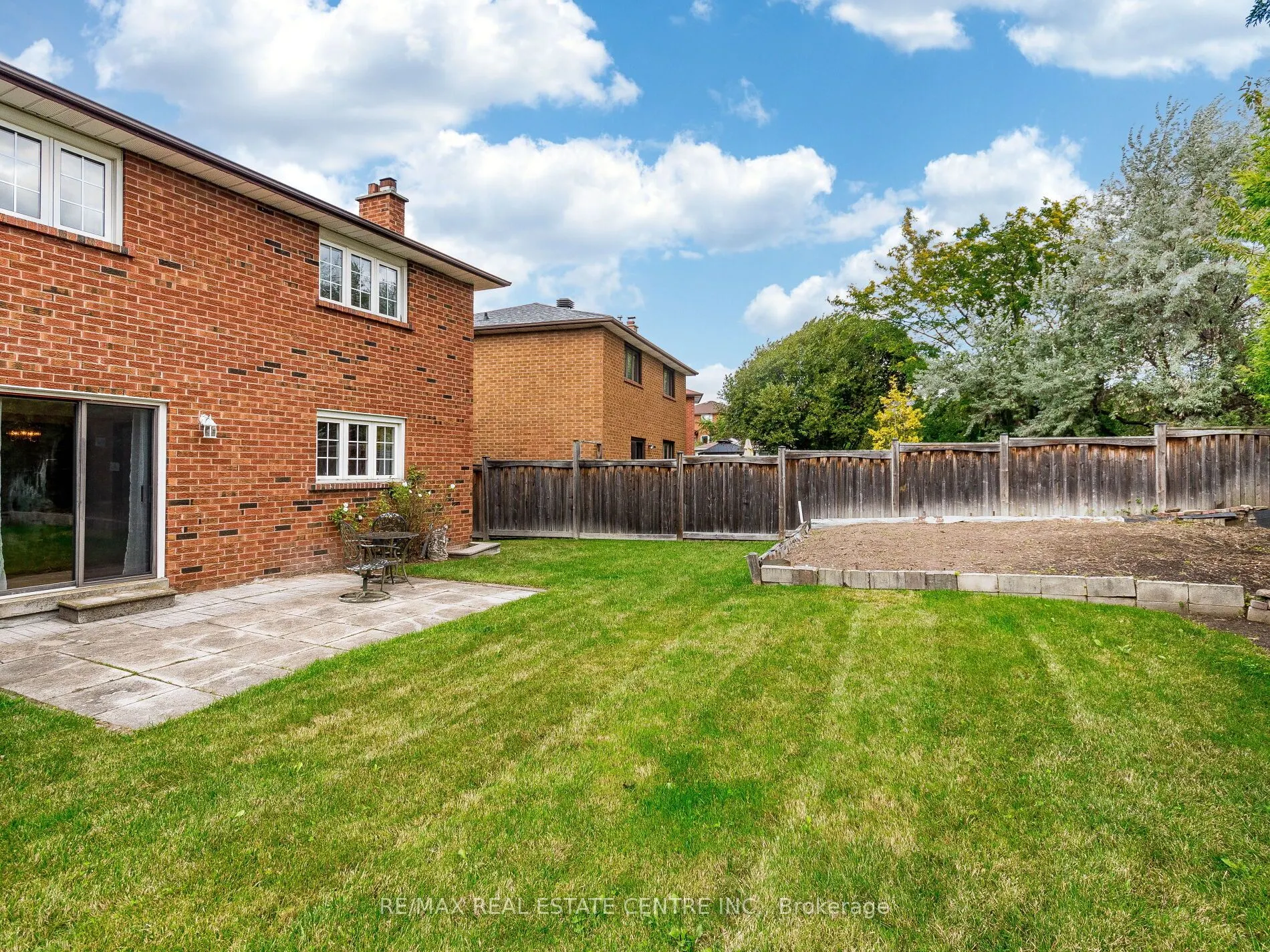 3137 Sunnyhill Drive