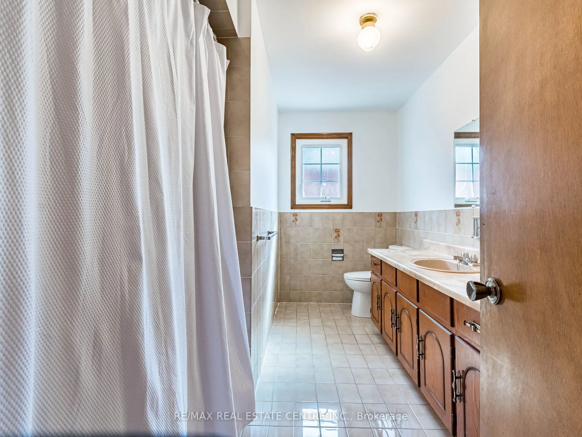 3137 Sunnyhill Drive