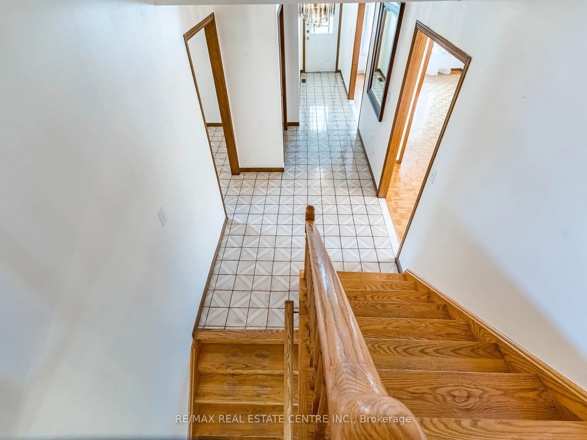 3137 Sunnyhill Drive