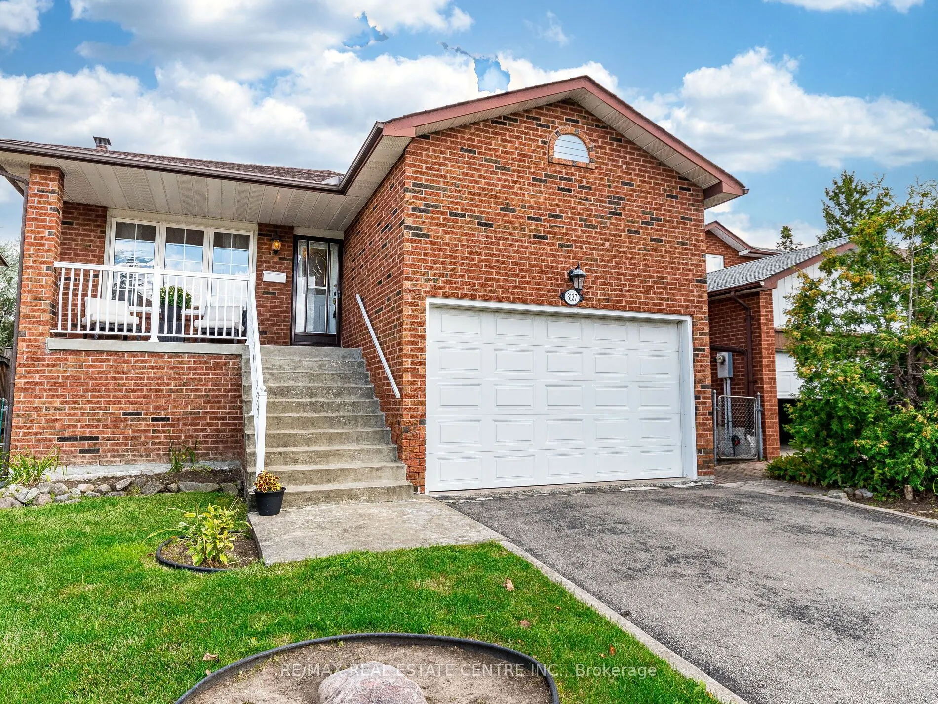 3137 Sunnyhill Drive